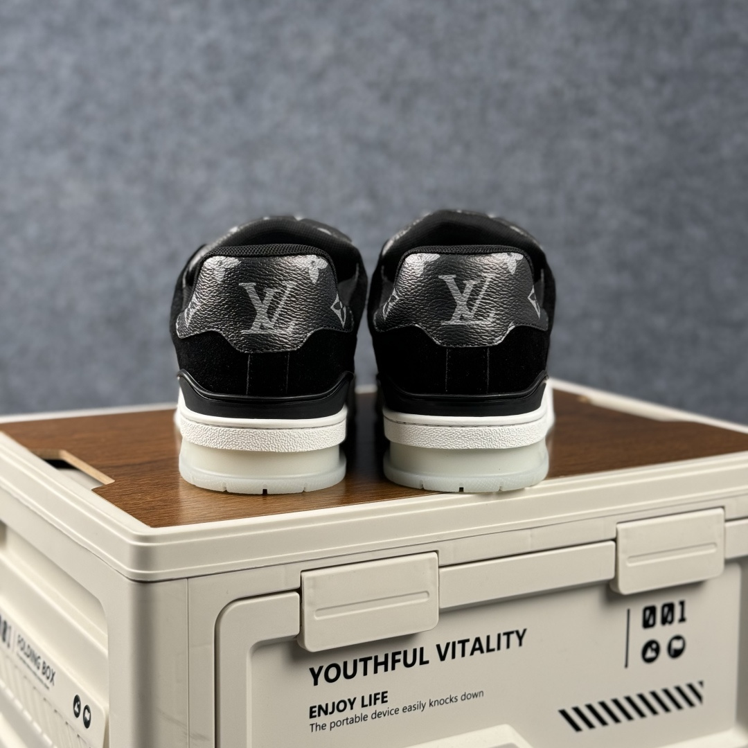 LOUIS VUITTON 路易威登 LV Trainer 板鞋 原楦原纸版开模 鞋型立体饱满-Top High Quatity Cheap Sneakers Fashion Clothing Clothes Bags handbags Shoes of all Brand wholesale With The best Quality And Beautiful Price from China Factory Chinese suppliers wholesaler seller LOUIS VUITTON 路易威登 LV Trainer 板鞋 原楦原纸版开模 鞋型立体饱满