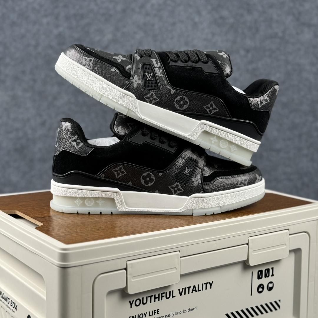LOUIS VUITTON 路易威登 LV Trainer 板鞋 原楦原纸版开模 鞋型立体饱满-Top High Quatity Cheap Sneakers Fashion Clothing Clothes Bags handbags Shoes of all Brand wholesale With The best Quality And Beautiful Price from China Factory Chinese suppliers wholesaler seller LOUIS VUITTON 路易威登 LV Trainer 板鞋 原楦原纸版开模 鞋型立体饱满