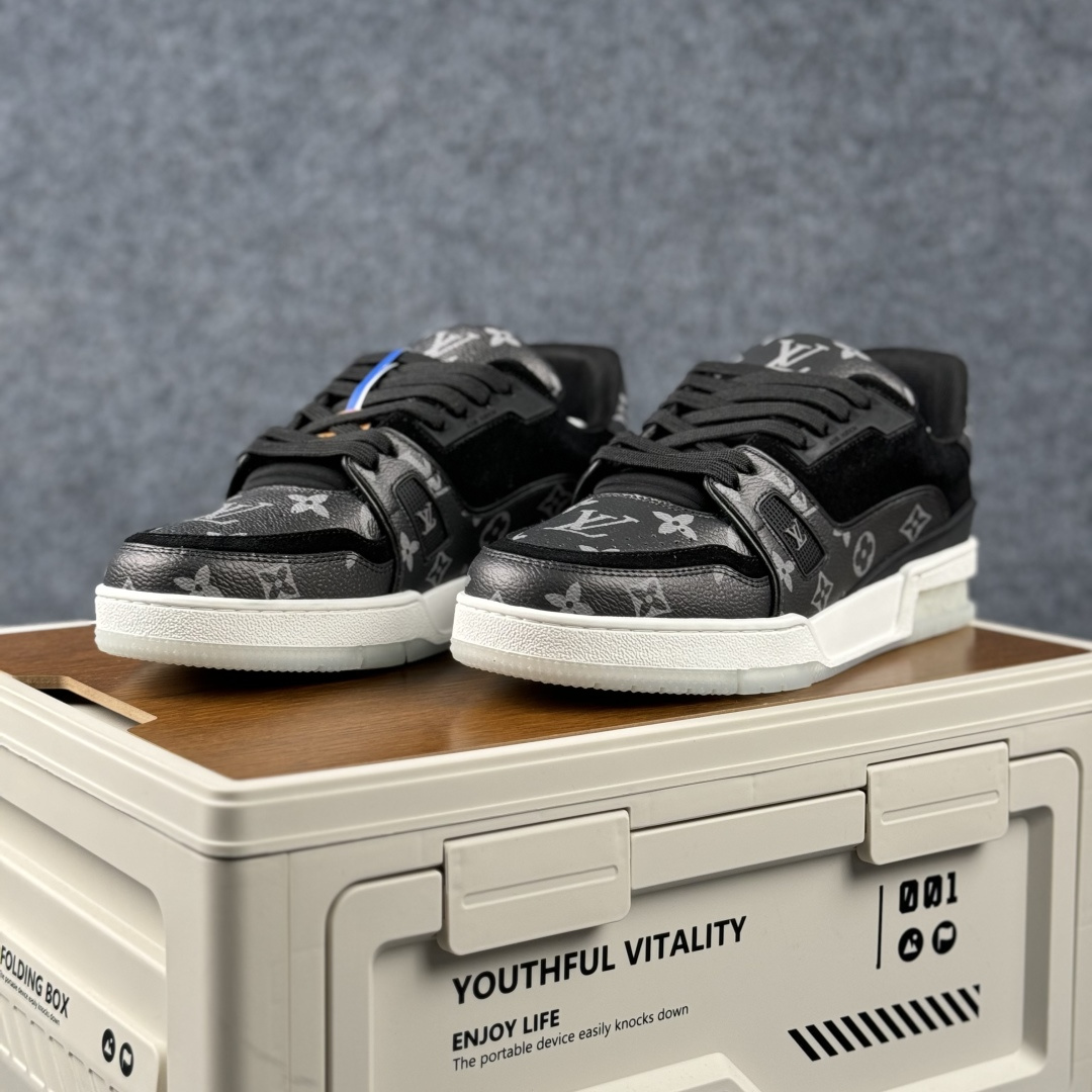 LOUIS VUITTON 路易威登 LV Trainer 板鞋 原楦原纸版开模 鞋型立体饱满-Top High Quatity Cheap Sneakers Fashion Clothing Clothes Bags handbags Shoes of all Brand wholesale With The best Quality And Beautiful Price from China Factory Chinese suppliers wholesaler seller LOUIS VUITTON 路易威登 LV Trainer 板鞋 原楦原纸版开模 鞋型立体饱满