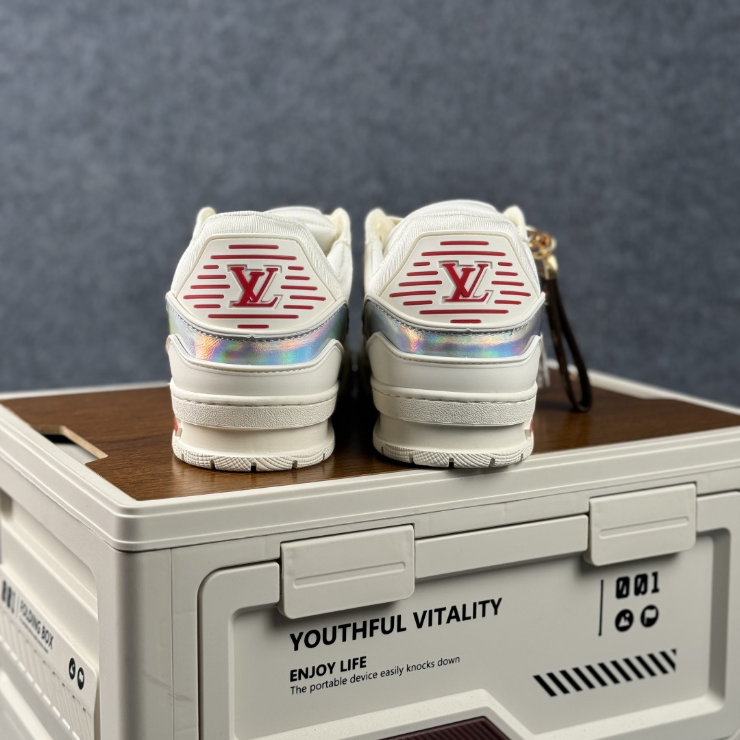 LV TRAINER白灰红 2A8DM11VL-Top High Quatity Cheap Sneakers Fashion Clothing Clothes Bags handbags Shoes of all Brand wholesale With The best Quality And Beautiful Price from China Factory Chinese suppliers wholesaler seller LV TRAINER白灰红 2A8DM11VL