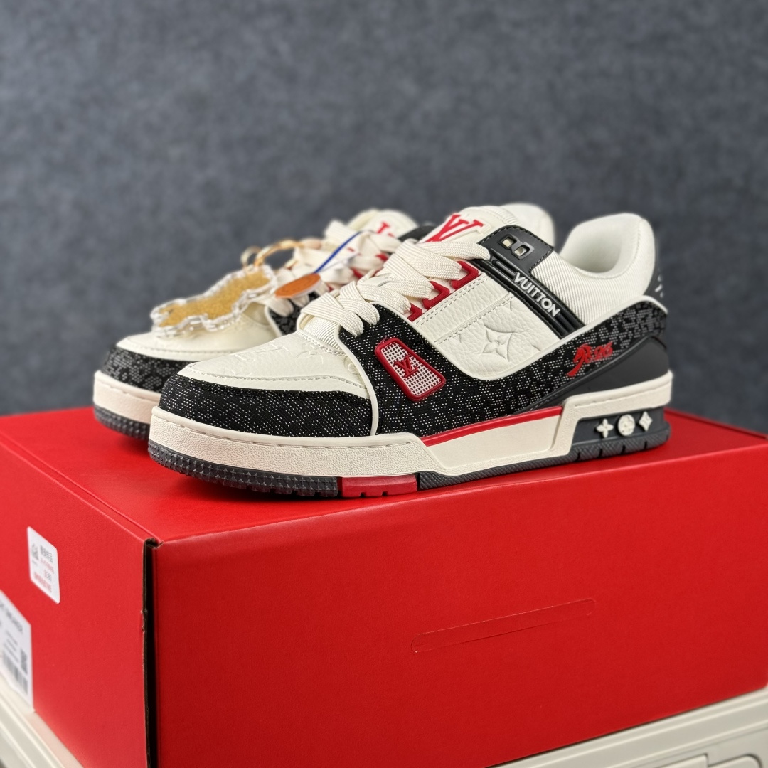LV TRAINER白灰红 2A8DM11VL-Top High Quatity Cheap Sneakers Fashion Clothing Clothes Bags handbags Shoes of all Brand wholesale With The best Quality And Beautiful Price from China Factory Chinese suppliers wholesaler seller LV TRAINER白灰红 2A8DM11VL
