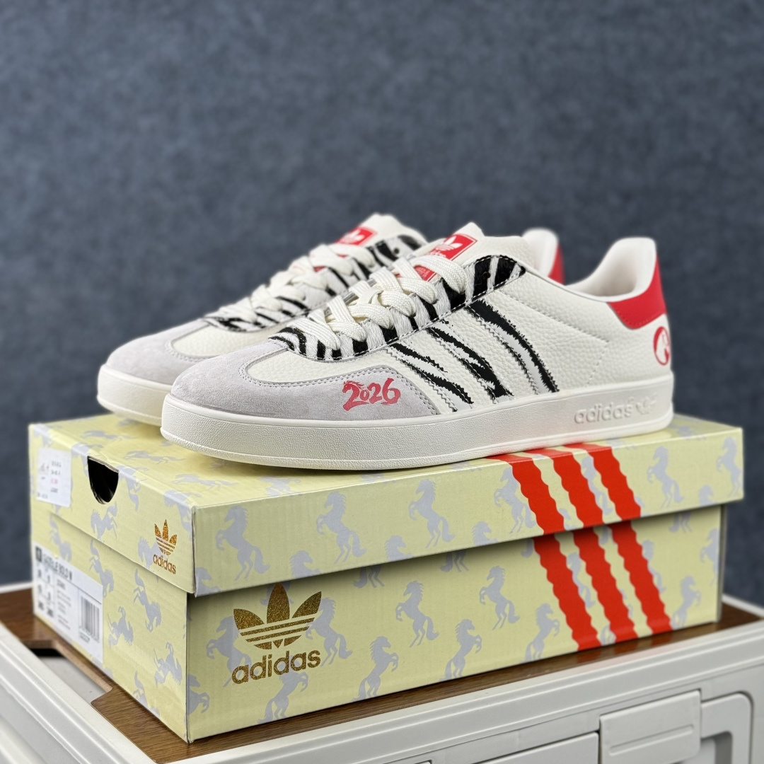 Adidas Handball Spezial Sanba 马年限定 JJ2601 阿迪达斯经典款 桑巴德训 复古休闲板鞋-Top High Quatity Cheap Sneakers Fashion Clothing Clothes Bags handbags Shoes of all Brand wholesale With The best Quality And Beautiful Price from China Factory Chinese suppliers wholesaler seller Adidas Handball Spezial Sanba 马年限定 JJ2601 阿迪达斯经典款 桑巴德训 复古休闲板鞋