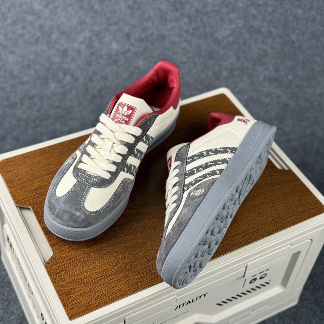 Adidas Handball Spezial Sanba 马年限定 ZH2603 阿迪达斯经典款 桑巴德训 复古休闲板鞋-Top High Quatity Cheap Sneakers Fashion Clothing Clothes Bags handbags Shoes of all Brand wholesale With The best Quality And Beautiful Price from China Factory Chinese suppliers wholesaler seller Adidas Handball Spezial Sanba 马年限定 ZH2603 阿迪达斯经典款 桑巴德训 复古休闲板鞋