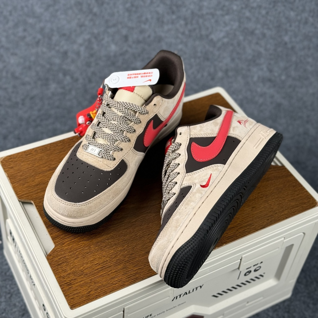 260 Nike Air Force 1'07 Low 马年限定 空军一号低帮休闲板鞋 XD0028-020