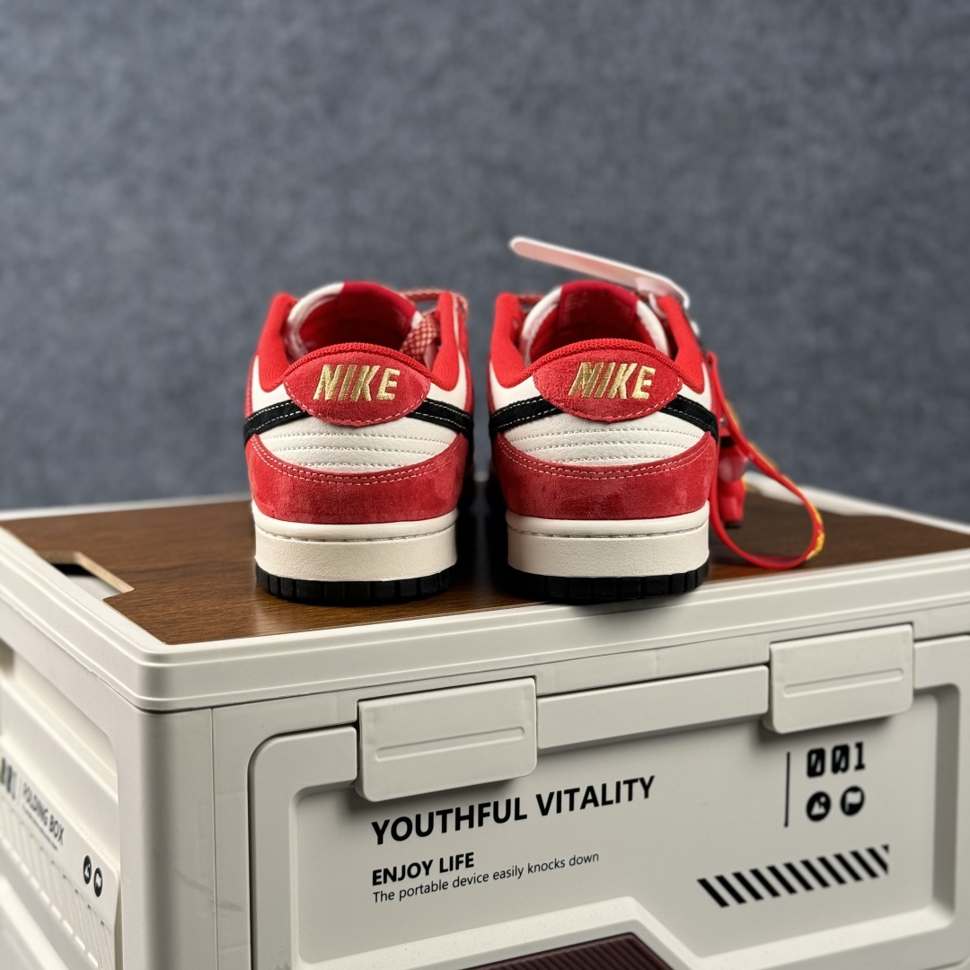 280 Nike Dunk Low Retro 马年限定 周年高端定制 低帮休闲板鞋 CX5050-Y75-Chinese UA Cheap High Quatity Brand Clothes Bags handbags Sneakers wholesale wholesaler seller from China Factory suppliers Fashion Clothing Shoes best Quality Beautiful Price 280 Nike Dunk Low Retro 马年限定 周年高端定制 低帮休闲板鞋 CX5050-Y75