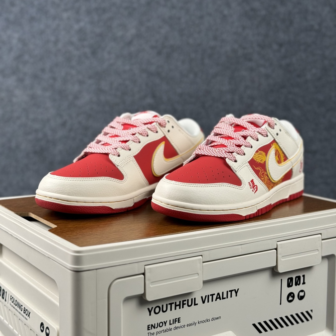 Nike Dunk Low Retro 马年限定 周年高端定制 低帮休闲板鞋 FF9989-022-High Quatity Cheap Brand wholesale wholesaler seller Clothes Bags handbags Sneakers Top Fashion Clothing Shoes from China Factory Chinese suppliers best Quality Beautiful Price Nike Dunk Low Retro 马年限定 周年高端定制 低帮休闲板鞋 FF9989-022