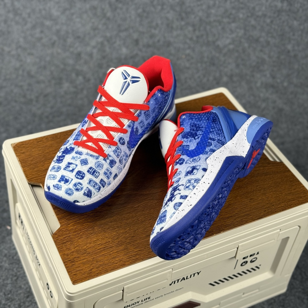 360 青花马年 Kobe 6 Protro 国风登场 冰蓝泼墨鞋身交织着青花质感的骏马图腾 CW2190-042-Chinese UA Cheap High Quatity Brand Clothes Bags handbags Sneakers wholesale wholesaler seller from China Factory suppliers Fashion Clothing Shoes best Quality Beautiful Price 360 青花马年 Kobe 6 Protro 国风登场 冰蓝泼墨鞋身交织着青花质感的骏马图腾 CW2190-042