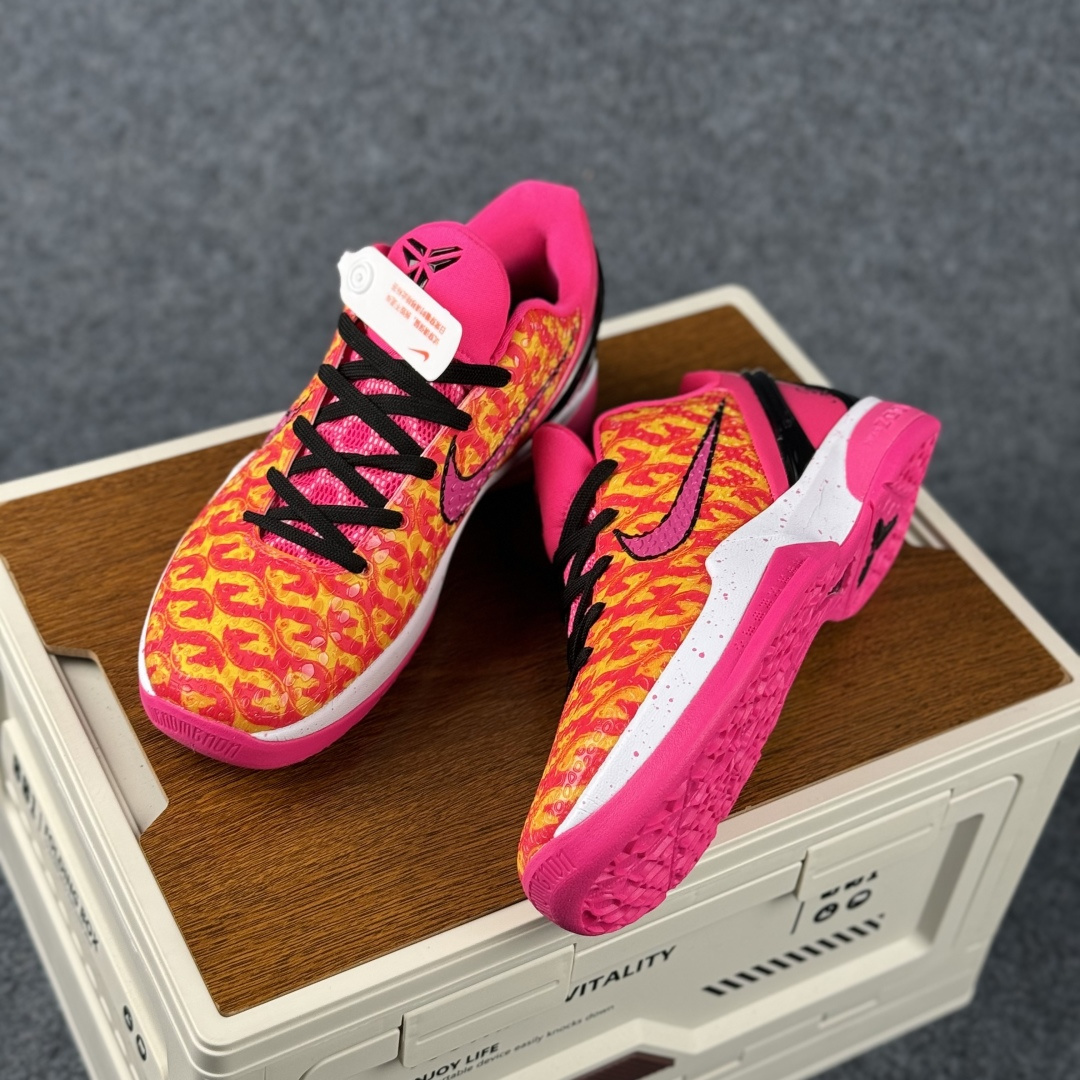 360 焰红马年 Kobe 6 Protro 锋芒绽放 玫红与明黄交织的焰纹铺满鞋身 CW2190-046-Chinese UA Cheap High Quatity Brand Clothes Bags handbags Sneakers wholesale wholesaler seller from China Factory suppliers Fashion Clothing Shoes best Quality Beautiful Price 360 焰红马年 Kobe 6 Protro 锋芒绽放 玫红与明黄交织的焰纹铺满鞋身 CW2190-046