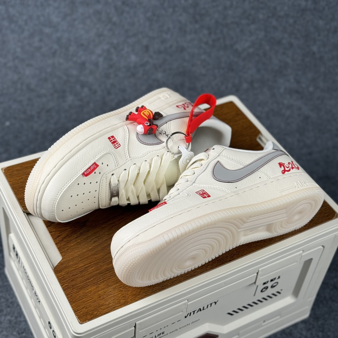 260 Nike Air Force 1'07 Low 马年限定 空军一号低帮休闲板鞋 CX5050-Y87-Chinese UA Cheap High Quatity Brand Clothes Bags handbags Sneakers wholesale wholesaler seller from China Factory suppliers Fashion Clothing Shoes best Quality Beautiful Price 260 Nike Air Force 1'07 Low 马年限定 空军一号低帮休闲板鞋 CX5050-Y87