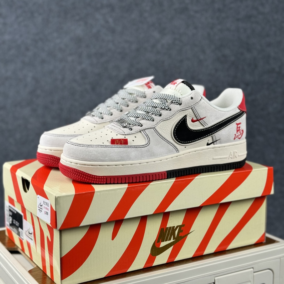 260 Nike Air Force 1'07 Low 马年限定 空军一号低帮休闲板鞋 CX5050-Y90-Chinese UA Cheap High Quatity Brand Clothes Bags handbags Sneakers wholesale wholesaler seller from China Factory suppliers Fashion Clothing Shoes best Quality Beautiful Price 260 Nike Air Force 1'07 Low 马年限定 空军一号低帮休闲板鞋 CX5050-Y90