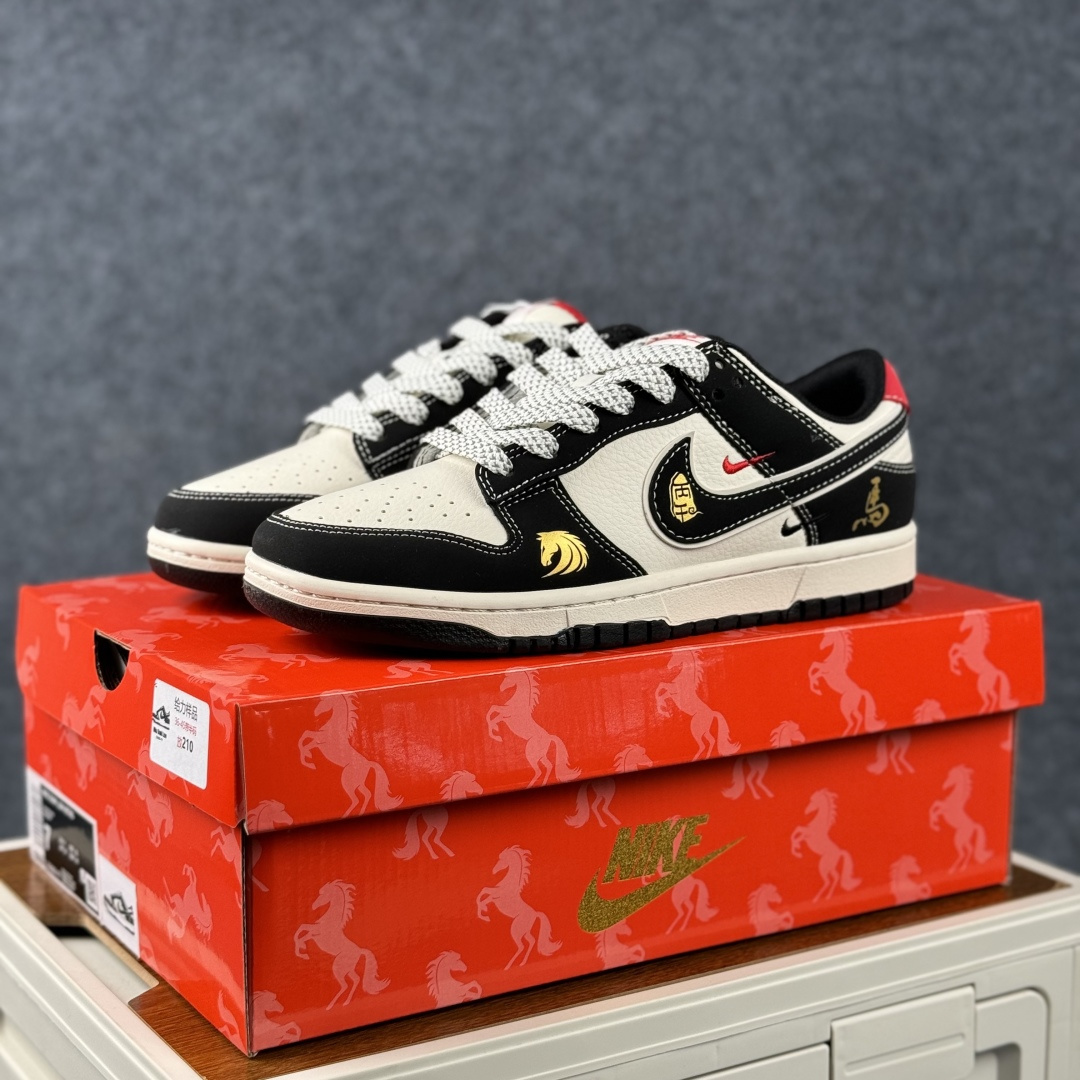 Nike Dunk Low Retro 马年限定 周年高端定制 低帮休闲板鞋 CX5050-Y77-Top High Quatity Cheap Sneakers Fashion Clothing Clothes Bags handbags Shoes of all Brand wholesale With The best Quality And Beautiful Price from China Factory Chinese suppliers wholesaler seller Nike Dunk Low Retro 马年限定 周年高端定制 低帮休闲板鞋 CX5050-Y77