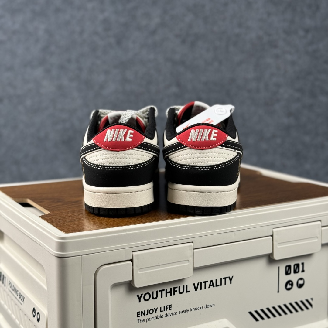 Nike Dunk Low Retro 马年限定 周年高端定制 低帮休闲板鞋 CX5050-Y77-Top High Quatity Cheap Sneakers Fashion Clothing Clothes Bags handbags Shoes of all Brand wholesale With The best Quality And Beautiful Price from China Factory Chinese suppliers wholesaler seller Nike Dunk Low Retro 马年限定 周年高端定制 低帮休闲板鞋 CX5050-Y77