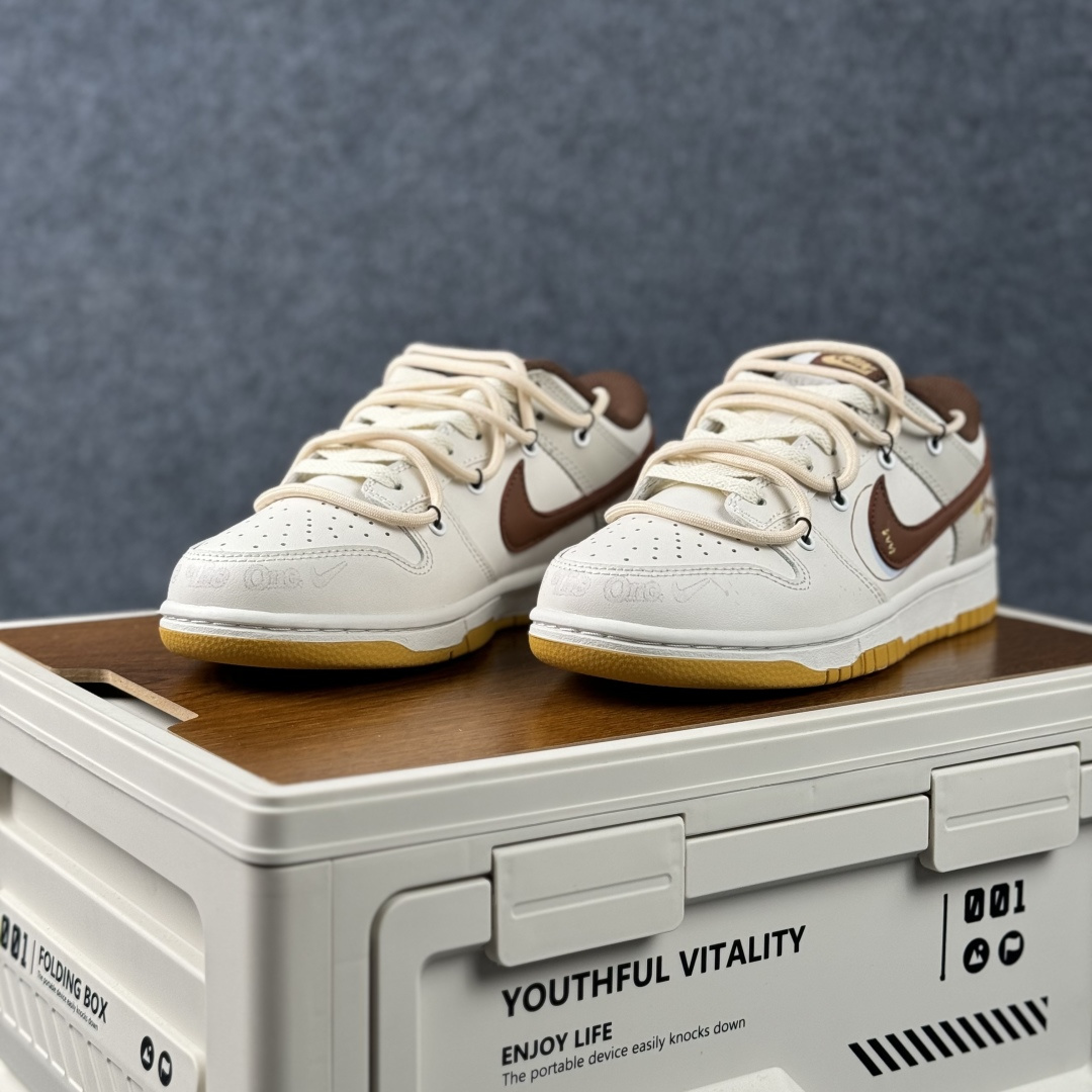 280 Nike SB Dunk Low 绑带款 高端定制 低帮休闲滑板鞋 HM3695-071-Chinese UA Cheap High Quatity Brand Clothes Bags handbags Sneakers wholesale wholesaler seller from China Factory suppliers Fashion Clothing Shoes best Quality Beautiful Price 280 Nike SB Dunk Low 绑带款 高端定制 低帮休闲滑板鞋 HM3695-071