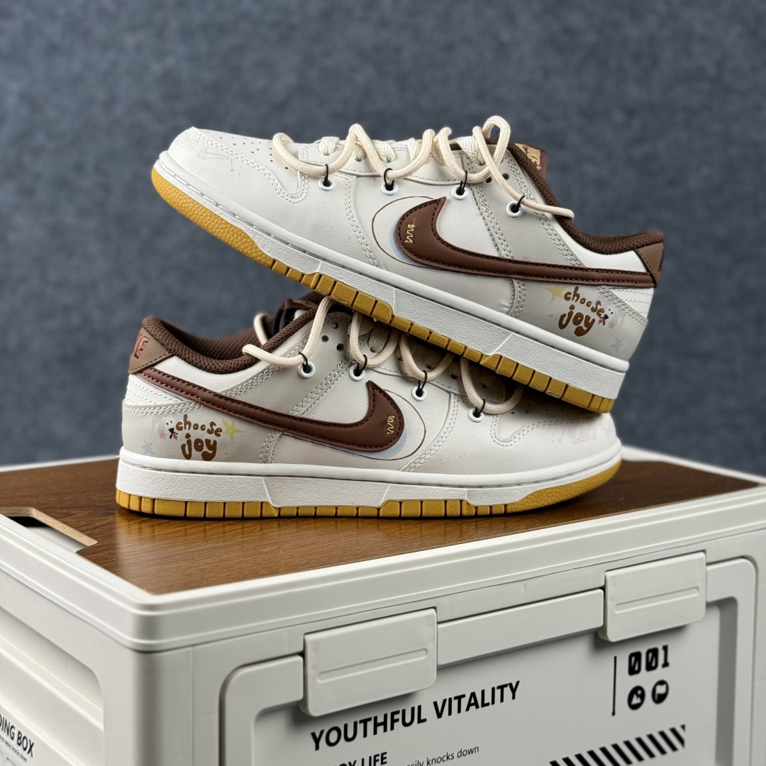 280 Nike SB Dunk Low 绑带款 高端定制 低帮休闲滑板鞋 HM3695-071-Chinese UA Cheap High Quatity Brand Clothes Bags handbags Sneakers wholesale wholesaler seller from China Factory suppliers Fashion Clothing Shoes best Quality Beautiful Price 280 Nike SB Dunk Low 绑带款 高端定制 低帮休闲滑板鞋 HM3695-071