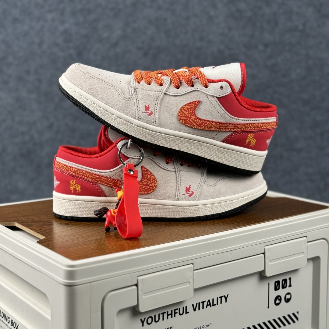 Air Jordan 1 Low AJ1 乔1 马年限定 高端定制 低帮复古篮球鞋 XT6998-170-Top High Quatity Cheap Sneakers Fashion Clothing Clothes Bags handbags Shoes of all Brand wholesale With The best Quality And Beautiful Price from China Factory Chinese suppliers wholesaler seller Air Jordan 1 Low AJ1 乔1 马年限定 高端定制 低帮复古篮球鞋 XT6998-170