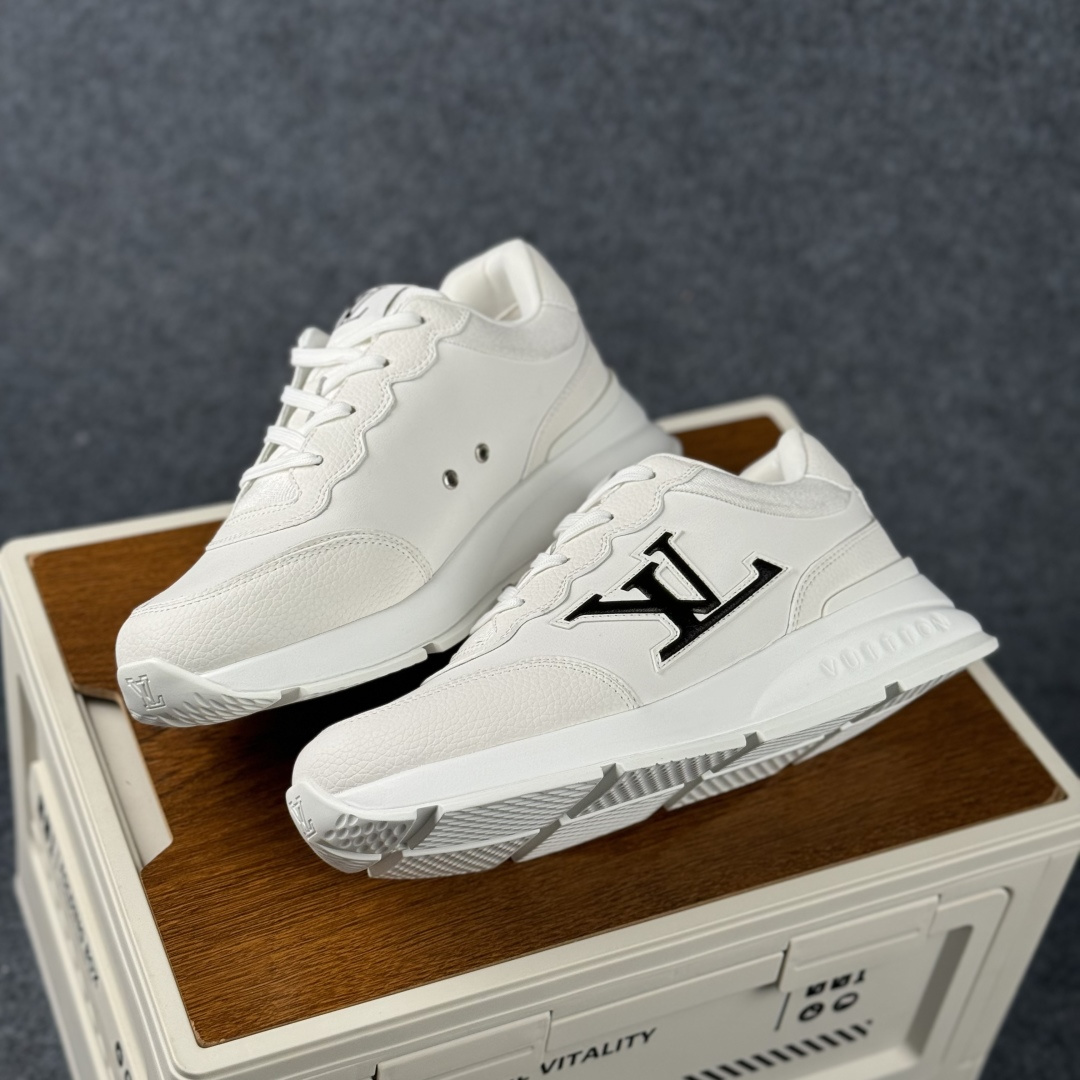 400 Louis Vuitton Classic 2025秋天系列 路易威登LV 低帮 白黑色 圆头系带低邦经典走秀休闲鞋-Chinese UA Cheap High Quatity Brand Clothes Bags handbags Sneakers wholesale wholesaler seller from China Factory suppliers Fashion Clothing Shoes best Quality Beautiful Price 400 Louis Vuitton Classic 2025秋天系列 路易威登LV 低帮 白黑色 圆头系带低邦经典走秀休闲鞋