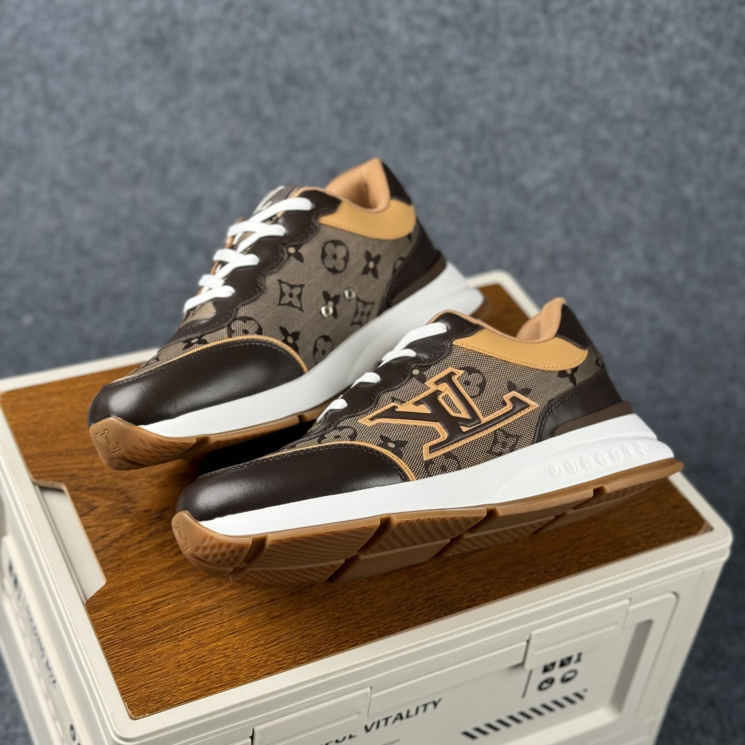 Louis Vuitton Classic 2025秋天系列 路易威登LV 低帮 圆头系带低邦经典走秀休闲鞋