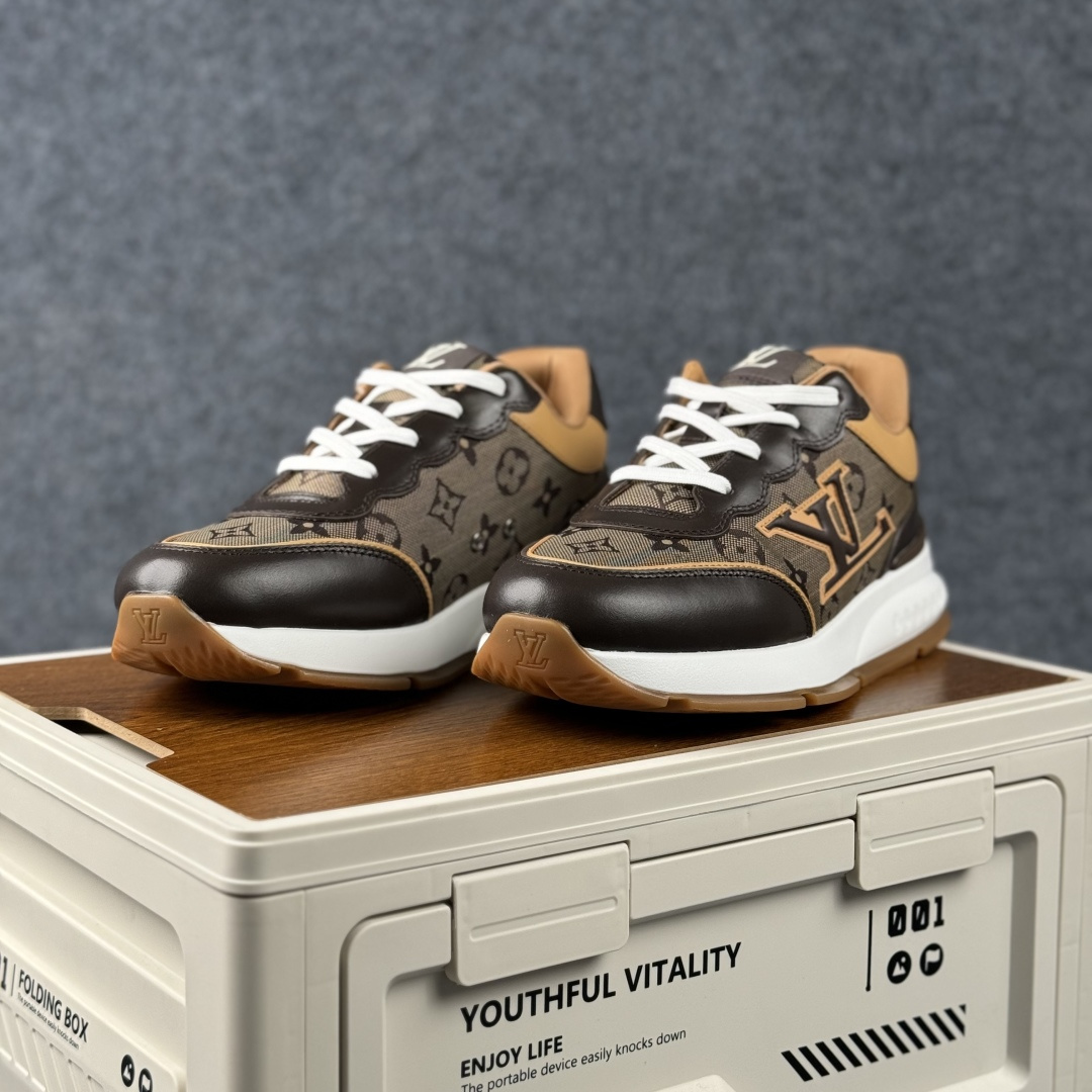 Louis Vuitton Classic 2025秋天系列 路易威登LV 低帮 圆头系带低邦经典走秀休闲鞋