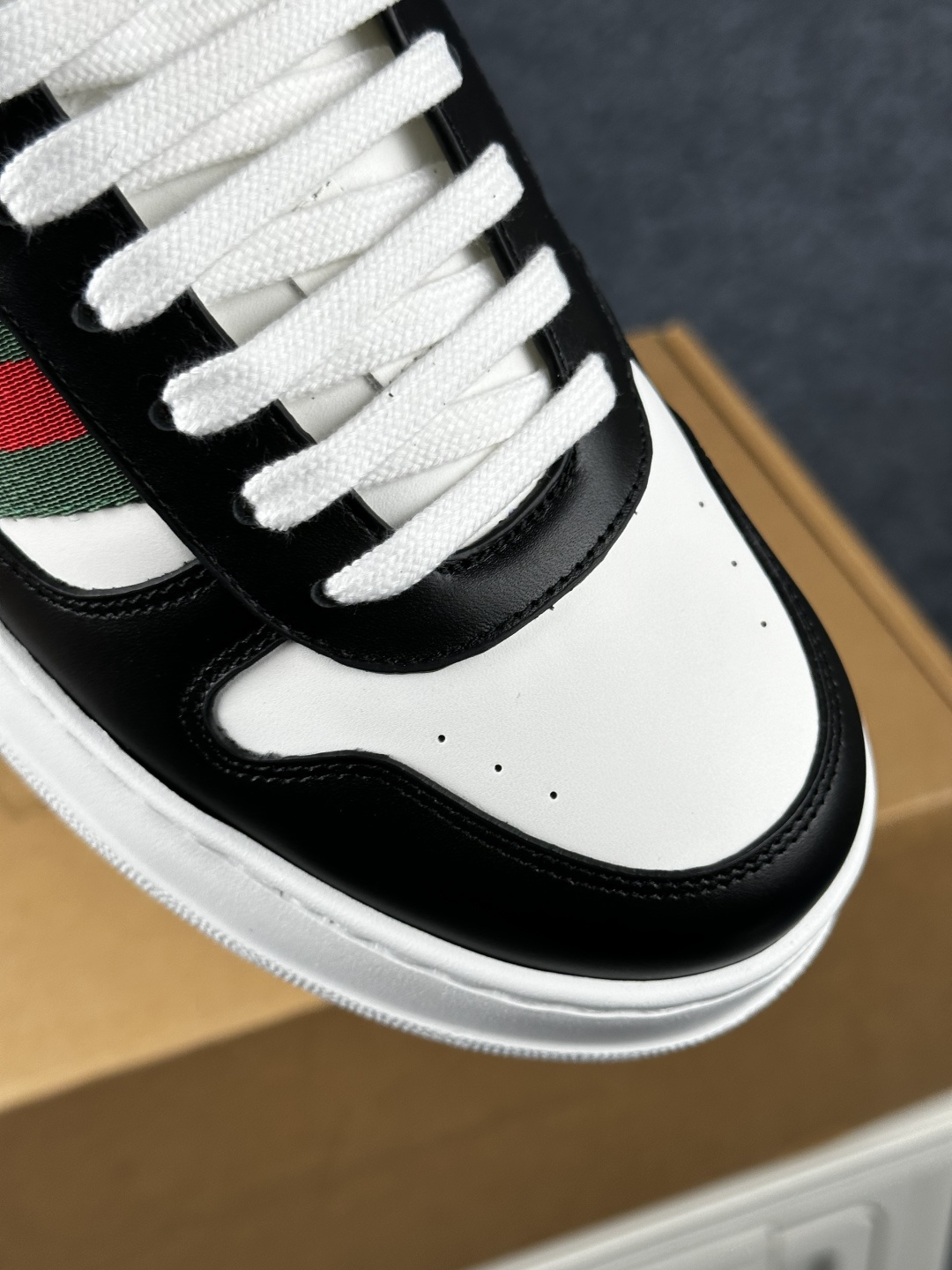GUCCI古驰 Chunky 二代饼干鞋 35-45 情侣款 2026早春新款 848307 AAE0H 1097-Top High Quatity Cheap Sneakers Fashion Clothing Clothes Bags handbags Shoes of all Brand wholesale With The best Quality And Beautiful Price from China Factory Chinese suppliers wholesaler seller GUCCI古驰 Chunky 二代饼干鞋 35-45 情侣款 2026早春新款 848307 AAE0H 1097