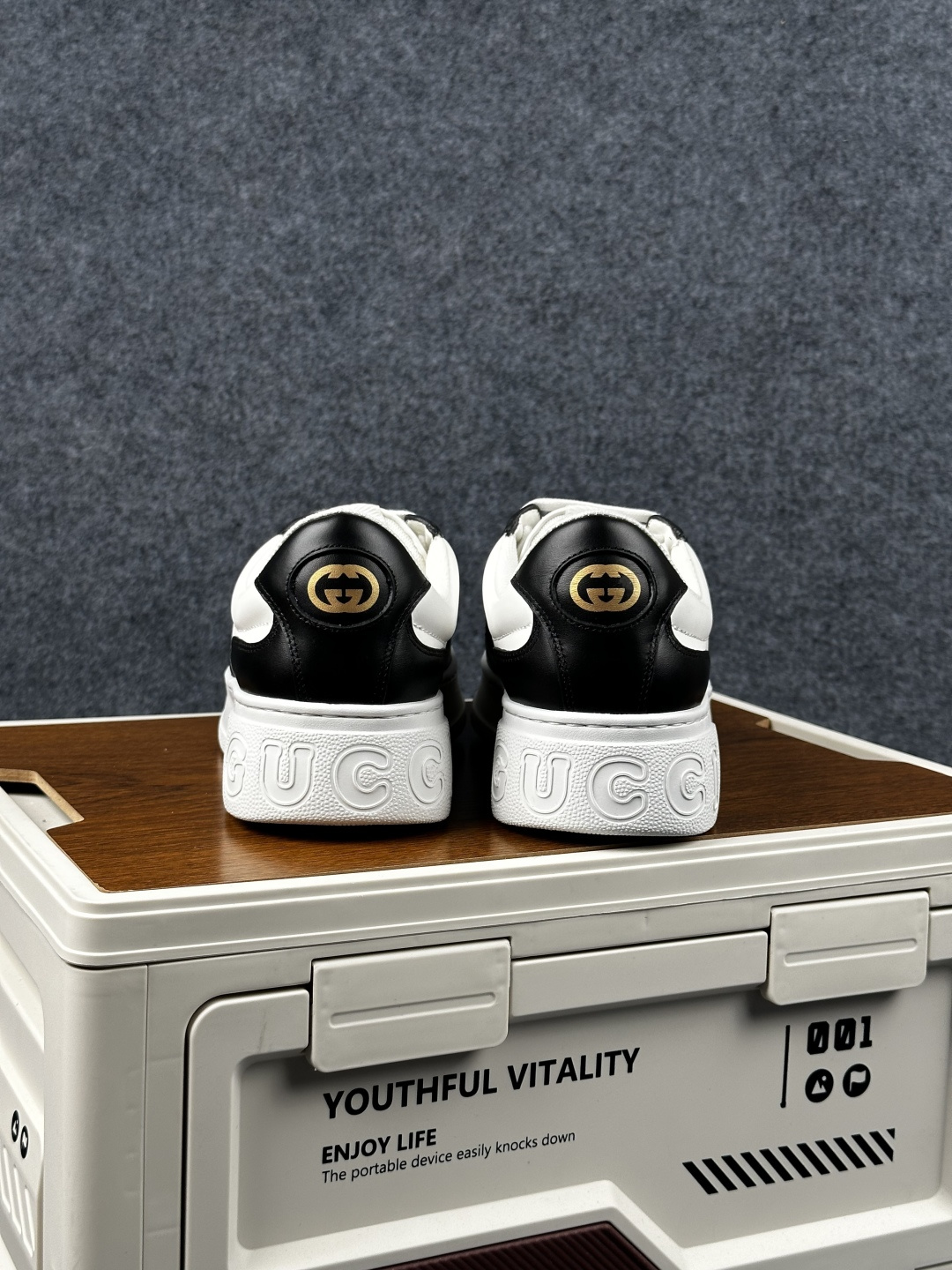 GUCCI古驰 Chunky 二代饼干鞋 35-45 情侣款 2026早春新款 848307 AAE0H 1097-Top High Quatity Cheap Sneakers Fashion Clothing Clothes Bags handbags Shoes of all Brand wholesale With The best Quality And Beautiful Price from China Factory Chinese suppliers wholesaler seller GUCCI古驰 Chunky 二代饼干鞋 35-45 情侣款 2026早春新款 848307 AAE0H 1097