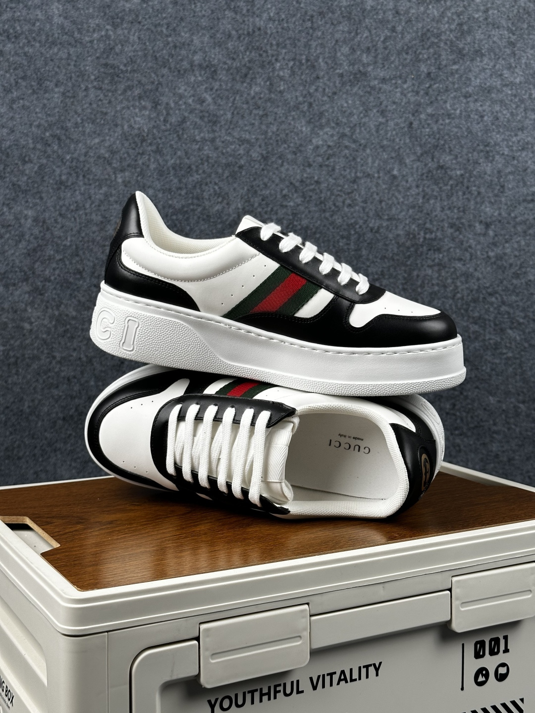 GUCCI古驰 Chunky 二代饼干鞋 35-45 情侣款 2026早春新款 848307 AAE0H 1097-Top High Quatity Cheap Sneakers Fashion Clothing Clothes Bags handbags Shoes of all Brand wholesale With The best Quality And Beautiful Price from China Factory Chinese suppliers wholesaler seller GUCCI古驰 Chunky 二代饼干鞋 35-45 情侣款 2026早春新款 848307 AAE0H 1097