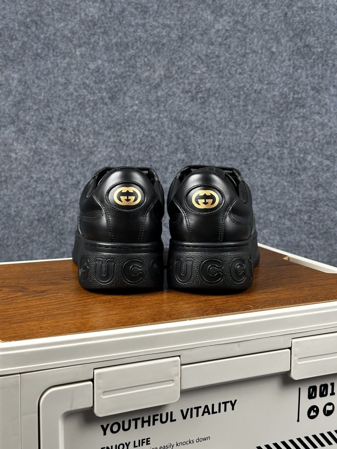 GUCCI古驰 Chunky 二代饼干鞋 35-45 情侣款 2026早春新款 848317 UPG40 1072-Top High Quatity Cheap Sneakers Fashion Clothing Clothes Bags handbags Shoes of all Brand wholesale With The best Quality And Beautiful Price from China Factory Chinese suppliers wholesaler seller GUCCI古驰 Chunky 二代饼干鞋 35-45 情侣款 2026早春新款 848317 UPG40 1072