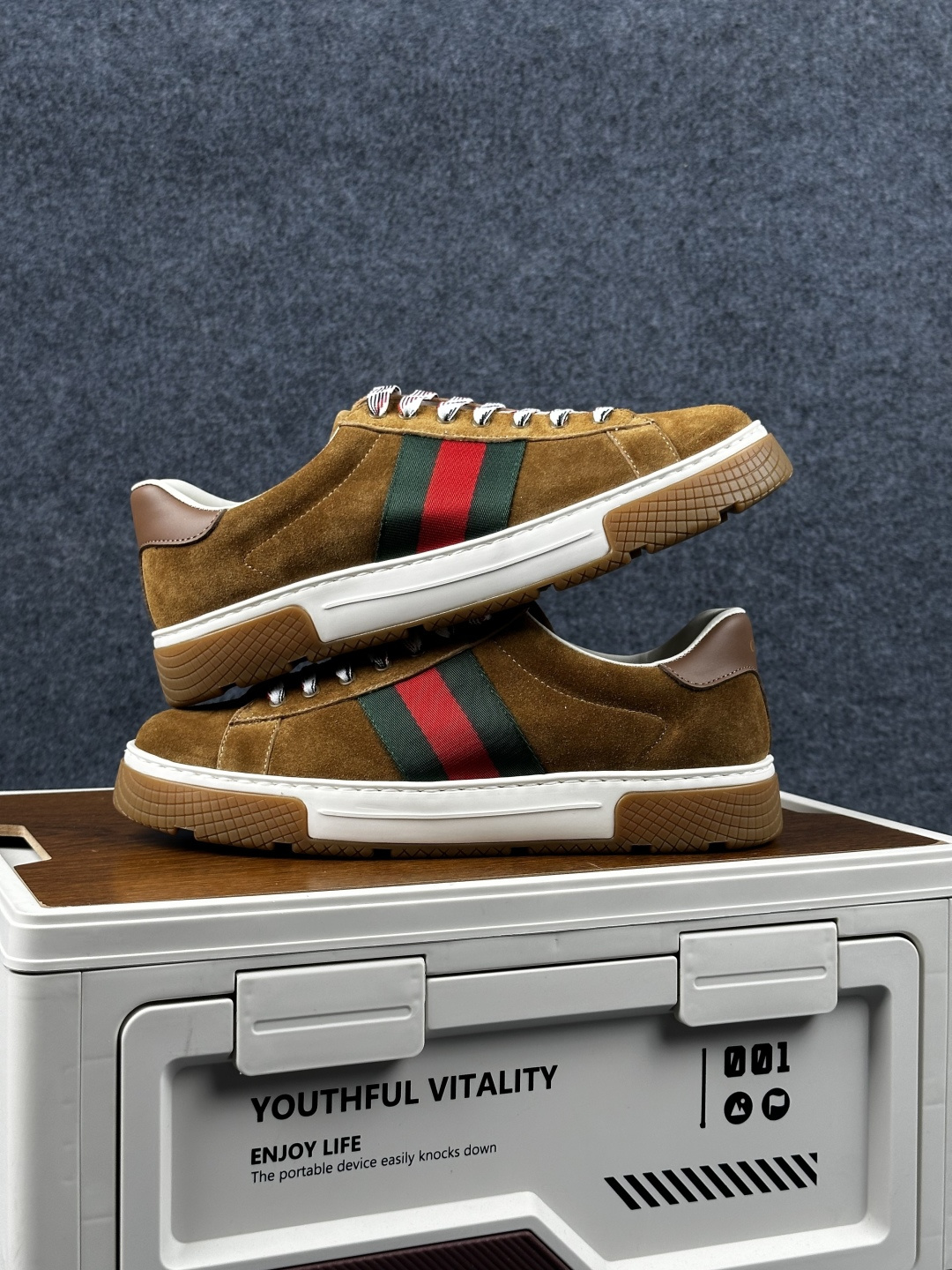 Gucci ACE Screener 珐琅 复古老爹 尺码39-45 古驰男士厚底板鞋 849836 AAFS3 2154-Top High Quatity Cheap Sneakers Fashion Clothing Clothes Bags handbags Shoes of all Brand wholesale With The best Quality And Beautiful Price from China Factory Chinese suppliers wholesaler seller Gucci ACE Screener 珐琅 复古老爹 尺码39-45 古驰男士厚底板鞋 849836 AAFS3 2154