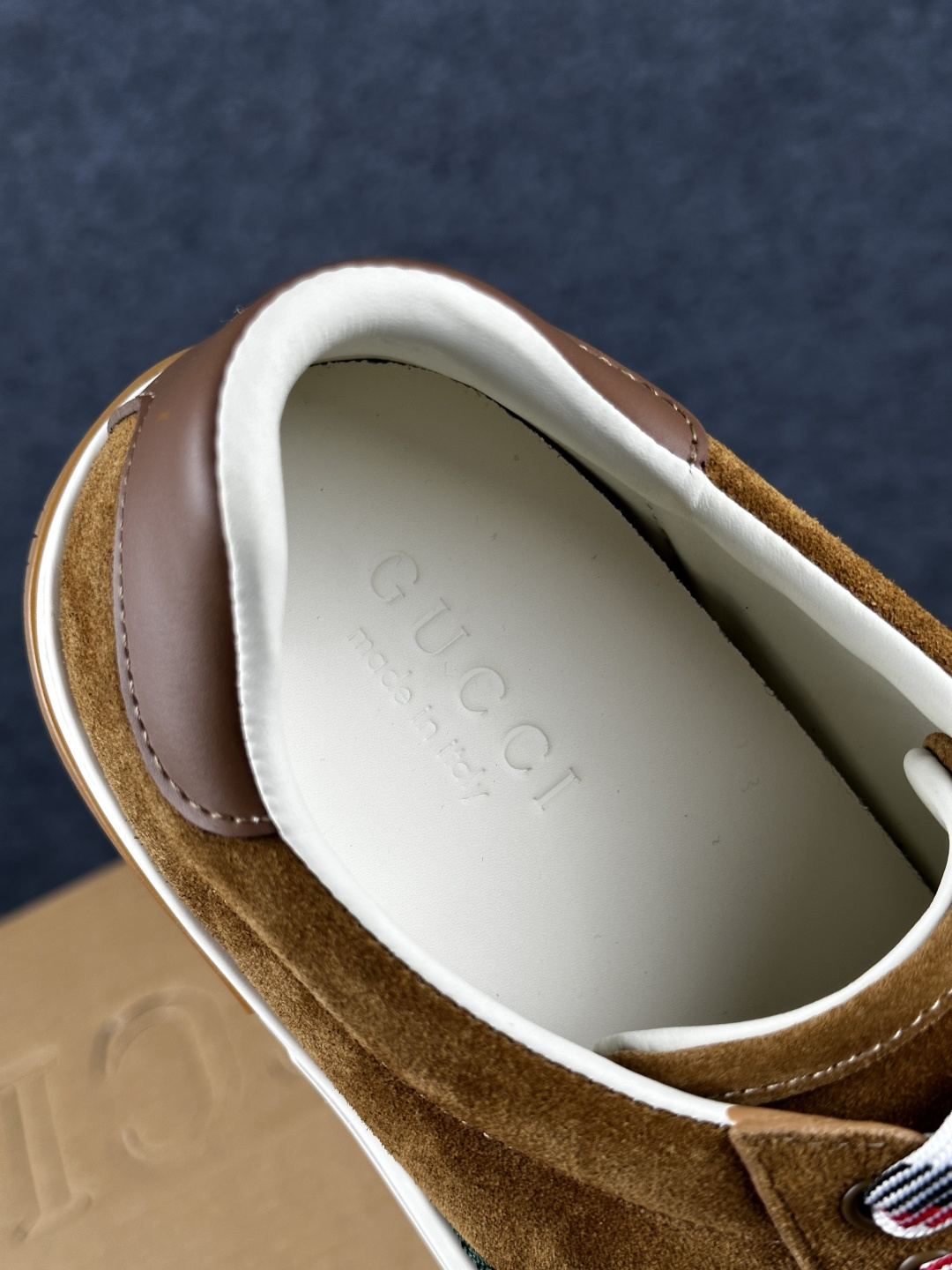 Gucci ACE Screener 珐琅 复古老爹 尺码39-45 古驰男士厚底板鞋 849836 AAFS3 2154-Top High Quatity Cheap Sneakers Fashion Clothing Clothes Bags handbags Shoes of all Brand wholesale With The best Quality And Beautiful Price from China Factory Chinese suppliers wholesaler seller Gucci ACE Screener 珐琅 复古老爹 尺码39-45 古驰男士厚底板鞋 849836 AAFS3 2154