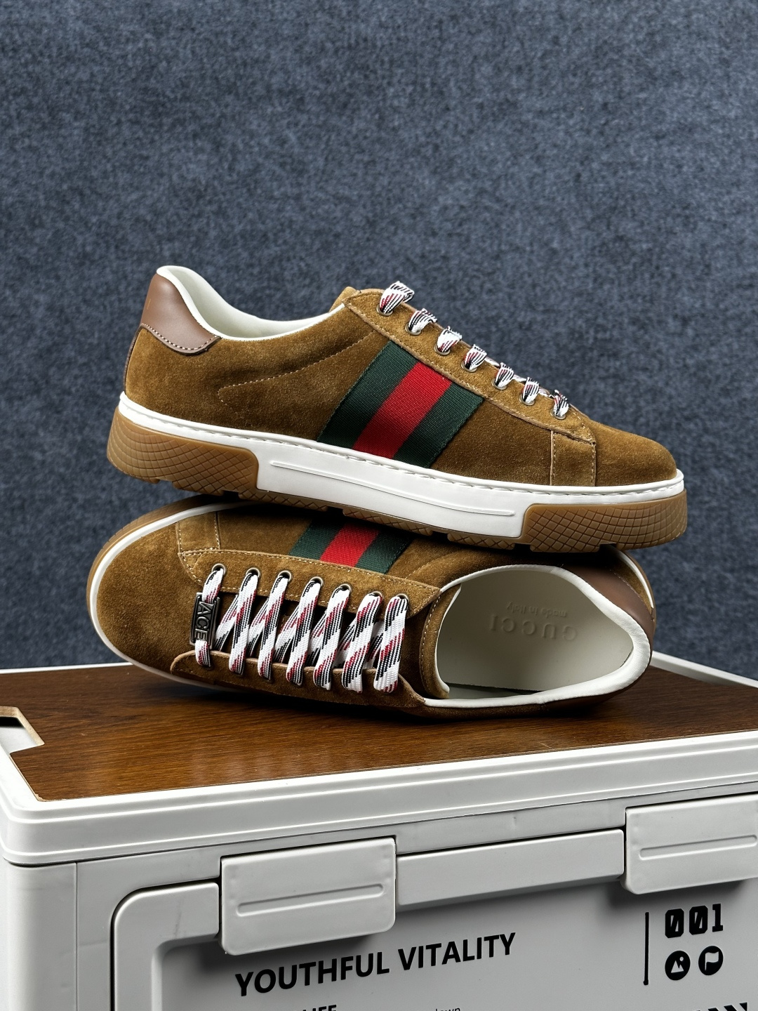 Gucci ACE Screener 珐琅 复古老爹 尺码39-45 古驰男士厚底板鞋 849836 AAFS3 2154-Top High Quatity Cheap Sneakers Fashion Clothing Clothes Bags handbags Shoes of all Brand wholesale With The best Quality And Beautiful Price from China Factory Chinese suppliers wholesaler seller Gucci ACE Screener 珐琅 复古老爹 尺码39-45 古驰男士厚底板鞋 849836 AAFS3 2154