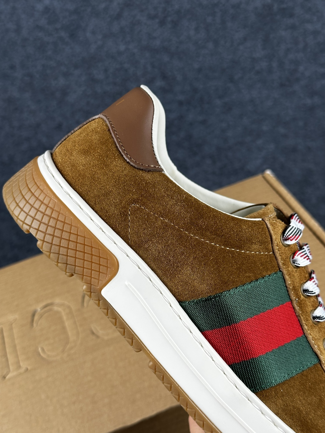 Gucci ACE Screener 珐琅 复古老爹 尺码39-45 古驰男士厚底板鞋 849836 AAFS3 2154-Top High Quatity Cheap Sneakers Fashion Clothing Clothes Bags handbags Shoes of all Brand wholesale With The best Quality And Beautiful Price from China Factory Chinese suppliers wholesaler seller Gucci ACE Screener 珐琅 复古老爹 尺码39-45 古驰男士厚底板鞋 849836 AAFS3 2154