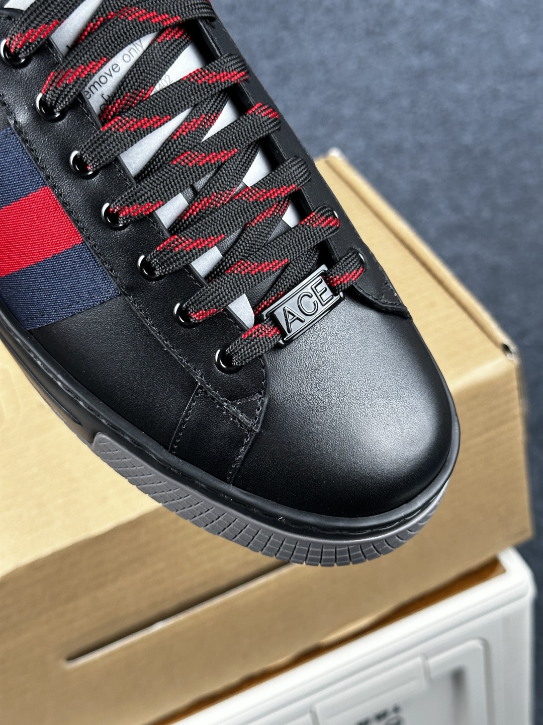 Gucci ACE Screener 珐琅 复古老爹 尺码39-45 古驰男士厚底板鞋 849836 AAFN3 1076-Top High Quatity Cheap Sneakers Fashion Clothing Clothes Bags handbags Shoes of all Brand wholesale With The best Quality And Beautiful Price from China Factory Chinese suppliers wholesaler seller Gucci ACE Screener 珐琅 复古老爹 尺码39-45 古驰男士厚底板鞋 849836 AAFN3 1076