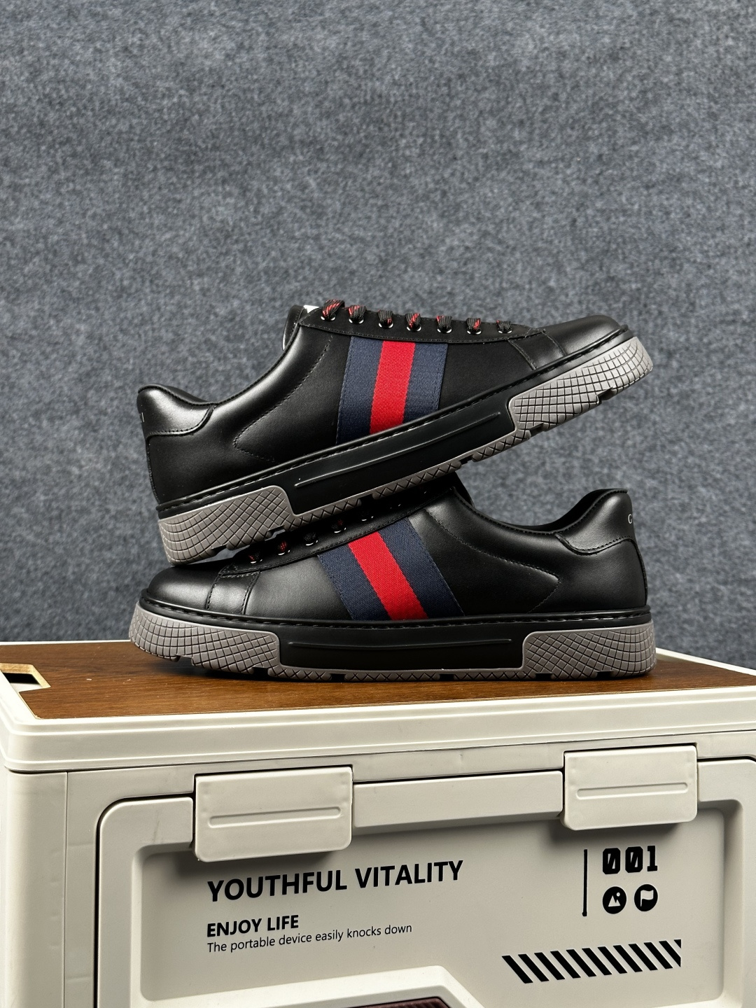 Gucci ACE Screener 珐琅 复古老爹 尺码39-45 古驰男士厚底板鞋 849836 AAFN3 1076-Top High Quatity Cheap Sneakers Fashion Clothing Clothes Bags handbags Shoes of all Brand wholesale With The best Quality And Beautiful Price from China Factory Chinese suppliers wholesaler seller Gucci ACE Screener 珐琅 复古老爹 尺码39-45 古驰男士厚底板鞋 849836 AAFN3 1076
