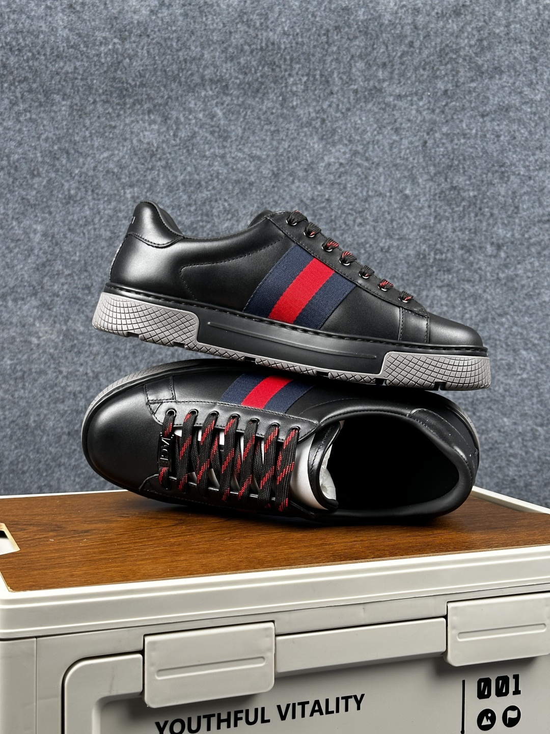 Gucci ACE Screener 珐琅 复古老爹 尺码39-45 古驰男士厚底板鞋 849836 AAFN3 1076-Top High Quatity Cheap Sneakers Fashion Clothing Clothes Bags handbags Shoes of all Brand wholesale With The best Quality And Beautiful Price from China Factory Chinese suppliers wholesaler seller Gucci ACE Screener 珐琅 复古老爹 尺码39-45 古驰男士厚底板鞋 849836 AAFN3 1076
