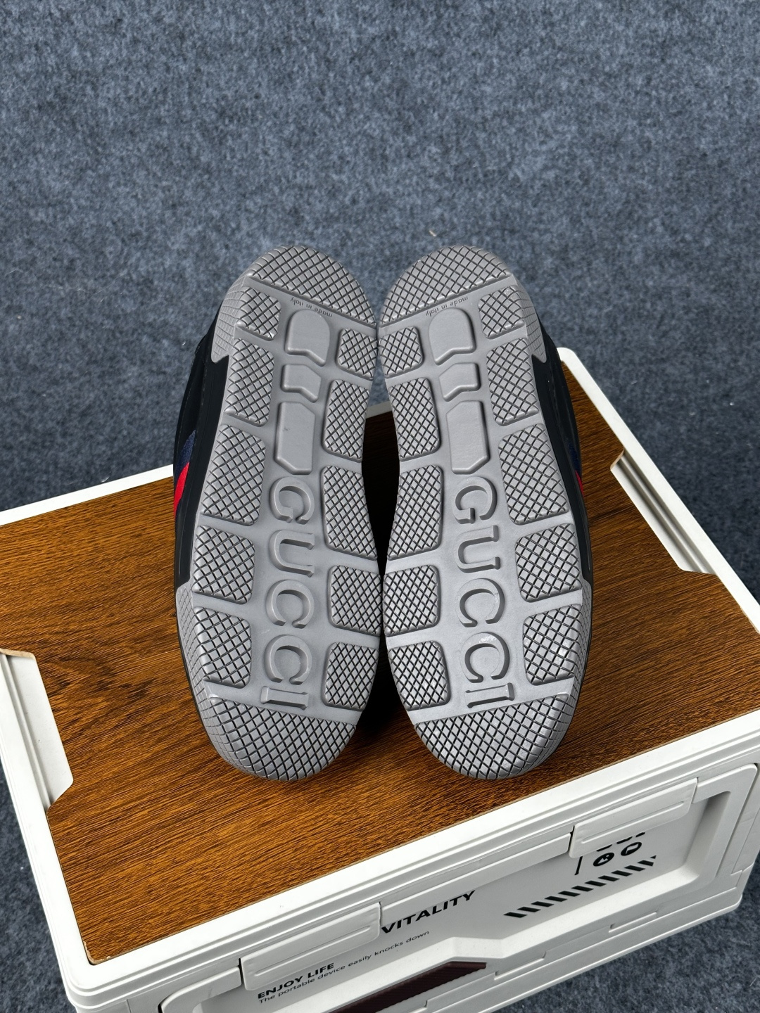 Gucci ACE Screener 珐琅 复古老爹 尺码39-45 古驰男士厚底板鞋 849836 AAFN3 1076-Top High Quatity Cheap Sneakers Fashion Clothing Clothes Bags handbags Shoes of all Brand wholesale With The best Quality And Beautiful Price from China Factory Chinese suppliers wholesaler seller Gucci ACE Screener 珐琅 复古老爹 尺码39-45 古驰男士厚底板鞋 849836 AAFN3 1076