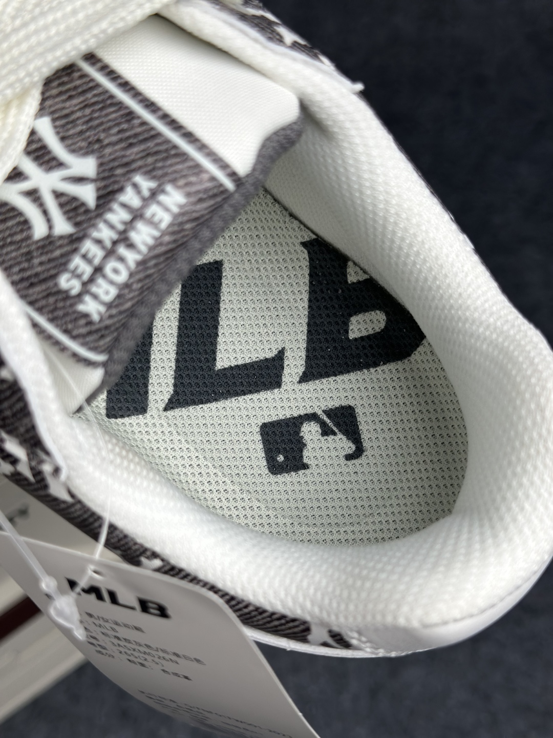 240 MLB 纽约洋基队 魔术贴 合成革 时尚拼接撞色 立体LO厚底复古 舒适百搭学长鞋 双色鞋带 增高 低帮 板鞋 男女同款 白黑色 3A5XM026N-50CGS(GP005) 标准碳灰色/标准白色-Chinese UA Cheap High Quatity Brand Clothes Bags handbags Sneakers wholesale wholesaler seller from China Factory suppliers Fashion Clothing Shoes best Quality Beautiful Price 240 MLB 纽约洋基队 魔术贴 合成革 时尚拼接撞色 立体LO厚底复古 舒适百搭学长鞋 双色鞋带 增高 低帮 板鞋 男女同款 白黑色 3A5XM026N-50CGS(GP005) 标准碳灰色/标准白色