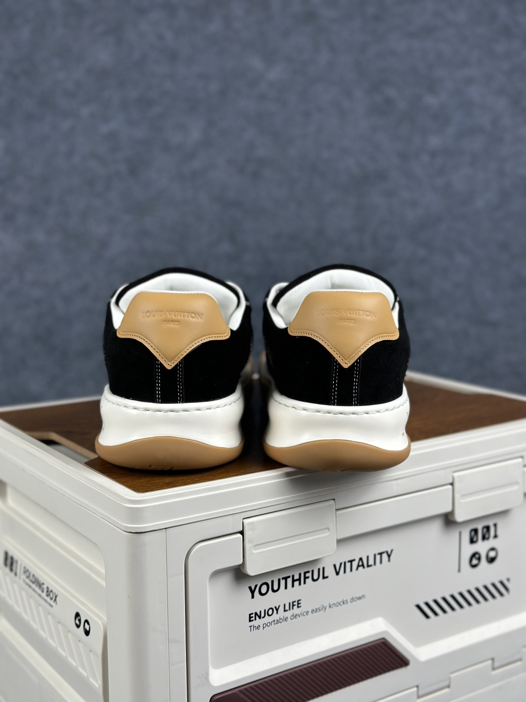 CB版本 390 LOUIS VUITTON 26s新款 Tilted 帆布皮革 圆头系带 低帮 板鞋