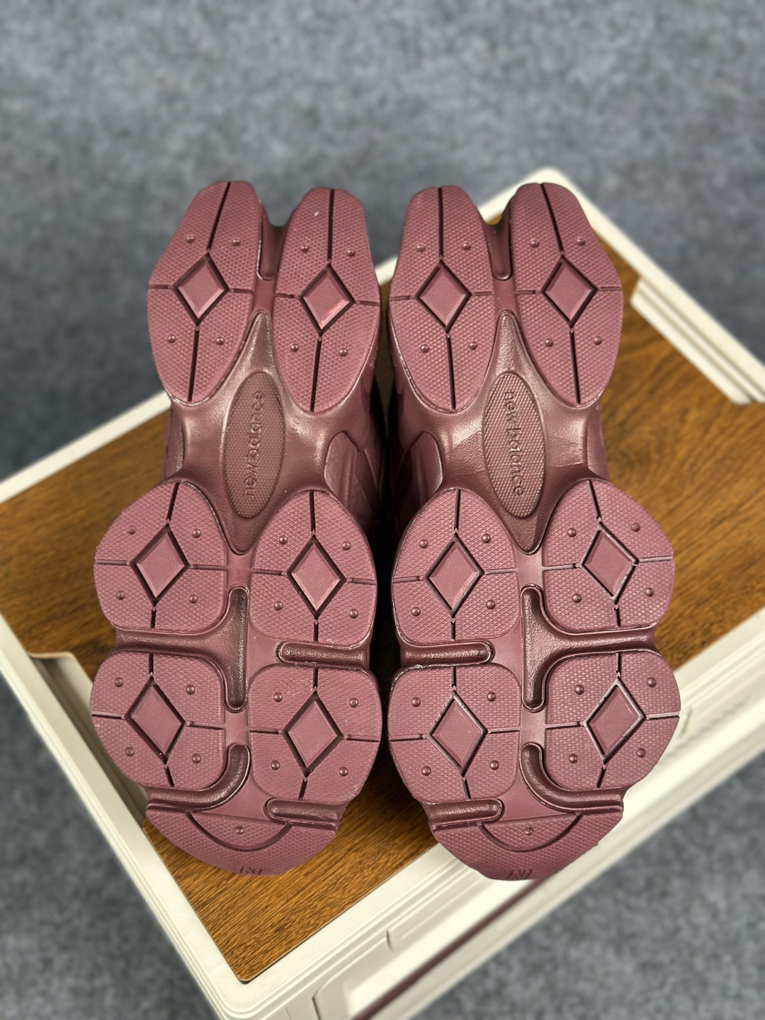 270 New Balance NB9060 新百伦 联名款 U9060Z-Chinese UA Cheap High Quatity Brand Clothes Bags handbags Sneakers wholesale wholesaler seller from China Factory suppliers Fashion Clothing Shoes best Quality Beautiful Price 270 New Balance NB9060 新百伦 联名款 U9060Z