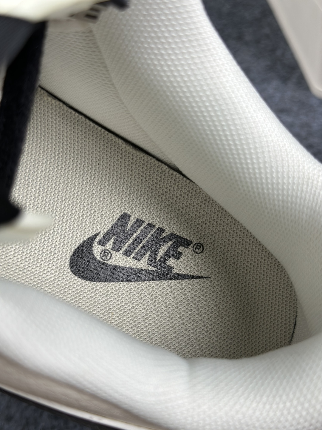 310 Nike Air Force 1 Low 耐克 空军一号低帮 DIY定制联名款 DN9688-101-Chinese UA Cheap High Quatity Brand Clothes Bags handbags Sneakers wholesale wholesaler seller from China Factory suppliers Fashion Clothing Shoes best Quality Beautiful Price 310 Nike Air Force 1 Low 耐克 空军一号低帮 DIY定制联名款 DN9688-101