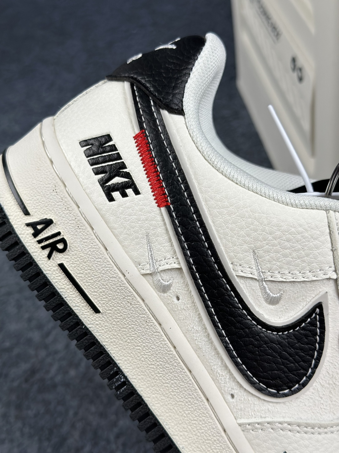 310 Nike Air Force 1 Low 耐克 空军一号低帮 DIY定制联名款 DN9688-101-Chinese UA Cheap High Quatity Brand Clothes Bags handbags Sneakers wholesale wholesaler seller from China Factory suppliers Fashion Clothing Shoes best Quality Beautiful Price 310 Nike Air Force 1 Low 耐克 空军一号低帮 DIY定制联名款 DN9688-101