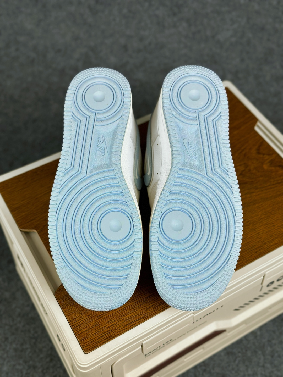 Nike Air Force 1 Low 耐克 空军一号低帮 DIY定制联名款 SS1979-022-Top High Quatity Cheap Sneakers Fashion Clothing Clothes Bags handbags Shoes of all Brand wholesale With The best Quality And Beautiful Price from China Factory Chinese suppliers wholesaler seller Nike Air Force 1 Low 耐克 空军一号低帮 DIY定制联名款 SS1979-022