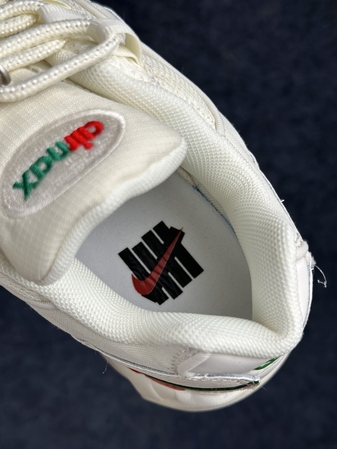外贸超人气顶流单品 XP纯原版 UNDEFEATED x NK Air Max 95 ” Black ” 五道杠联名款低帮休闲运动鞋 IB4453-100-Top High Quatity Cheap Sneakers Fashion Clothing Clothes Bags handbags Shoes of all Brand wholesale With The best Quality And Beautiful Price from China Factory Chinese suppliers wholesaler seller 外贸超人气顶流单品 XP纯原版 UNDEFEATED x NK Air Max 95 ” Black ” 五道杠联名款低帮休闲运动鞋 IB4453-100
