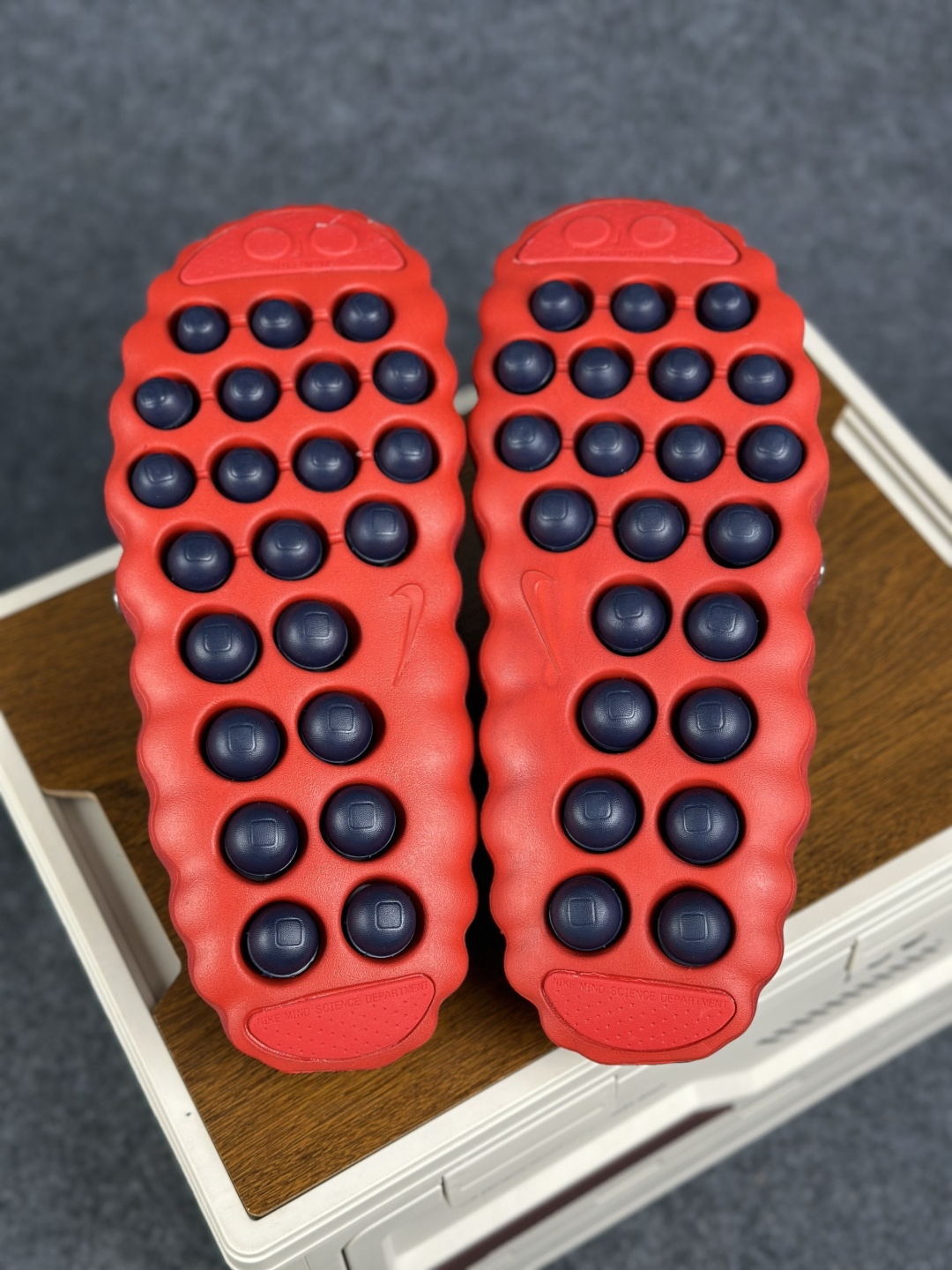 RL正确版出货 Nike Mind 001 深红拖鞋 神经科学足底按摩包头拖鞋 HQ4307-601-Top High Quatity Cheap Sneakers Fashion Clothing Clothes Bags handbags Shoes of all Brand wholesale With The best Quality And Beautiful Price from China Factory Chinese suppliers wholesaler seller RL正确版出货 Nike Mind 001 深红拖鞋 神经科学足底按摩包头拖鞋 HQ4307-601
