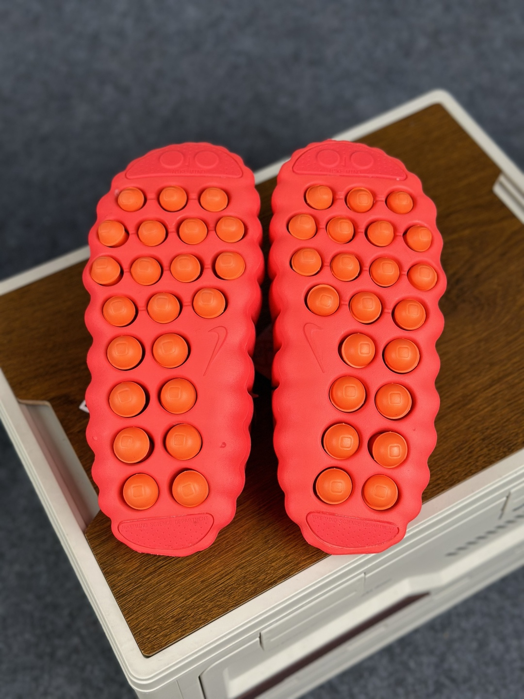 RL正确版出货 Nike Mind 001 深红拖鞋 神经科学足底按摩包头拖鞋 HQ4307-600-Top High Quatity Cheap Sneakers Fashion Clothing Clothes Bags handbags Shoes of all Brand wholesale With The best Quality And Beautiful Price from China Factory Chinese suppliers wholesaler seller RL正确版出货 Nike Mind 001 深红拖鞋 神经科学足底按摩包头拖鞋 HQ4307-600