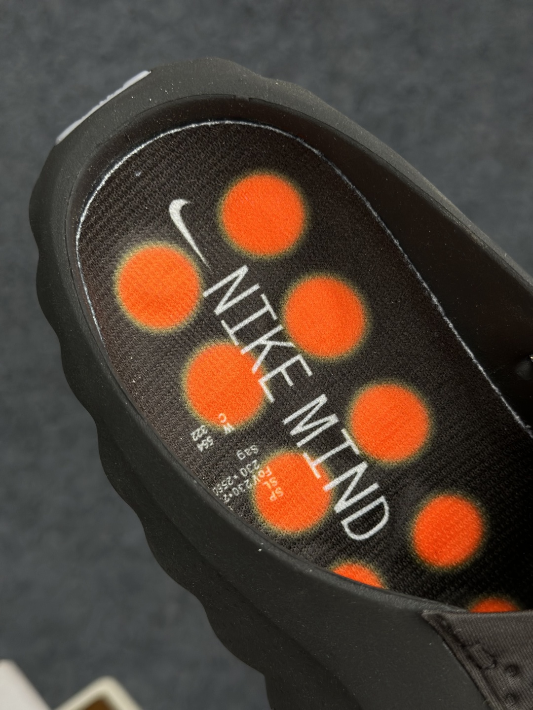 RL正确版出货 Nike Mind 001 深红拖鞋 神经科学足底按摩包头拖鞋 HQ4307-001