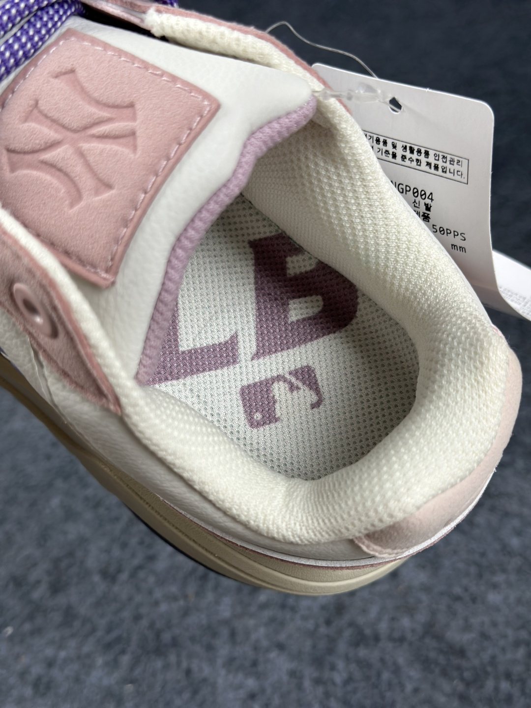 MLB CHUNKY LINER FRESH 纽约洋基队 时尚拼接撞色 立体LO厚底复古 舒适百搭学长鞋 3ASXM086N-50PPS(GP005) 标准紫色/标准白色-Top High Quatity Cheap Sneakers Fashion Clothing Clothes Bags handbags Shoes of all Brand wholesale With The best Quality And Beautiful Price from China Factory Chinese suppliers wholesaler seller MLB CHUNKY LINER FRESH 纽约洋基队 时尚拼接撞色 立体LO厚底复古 舒适百搭学长鞋 3ASXM086N-50PPS(GP005) 标准紫色/标准白色