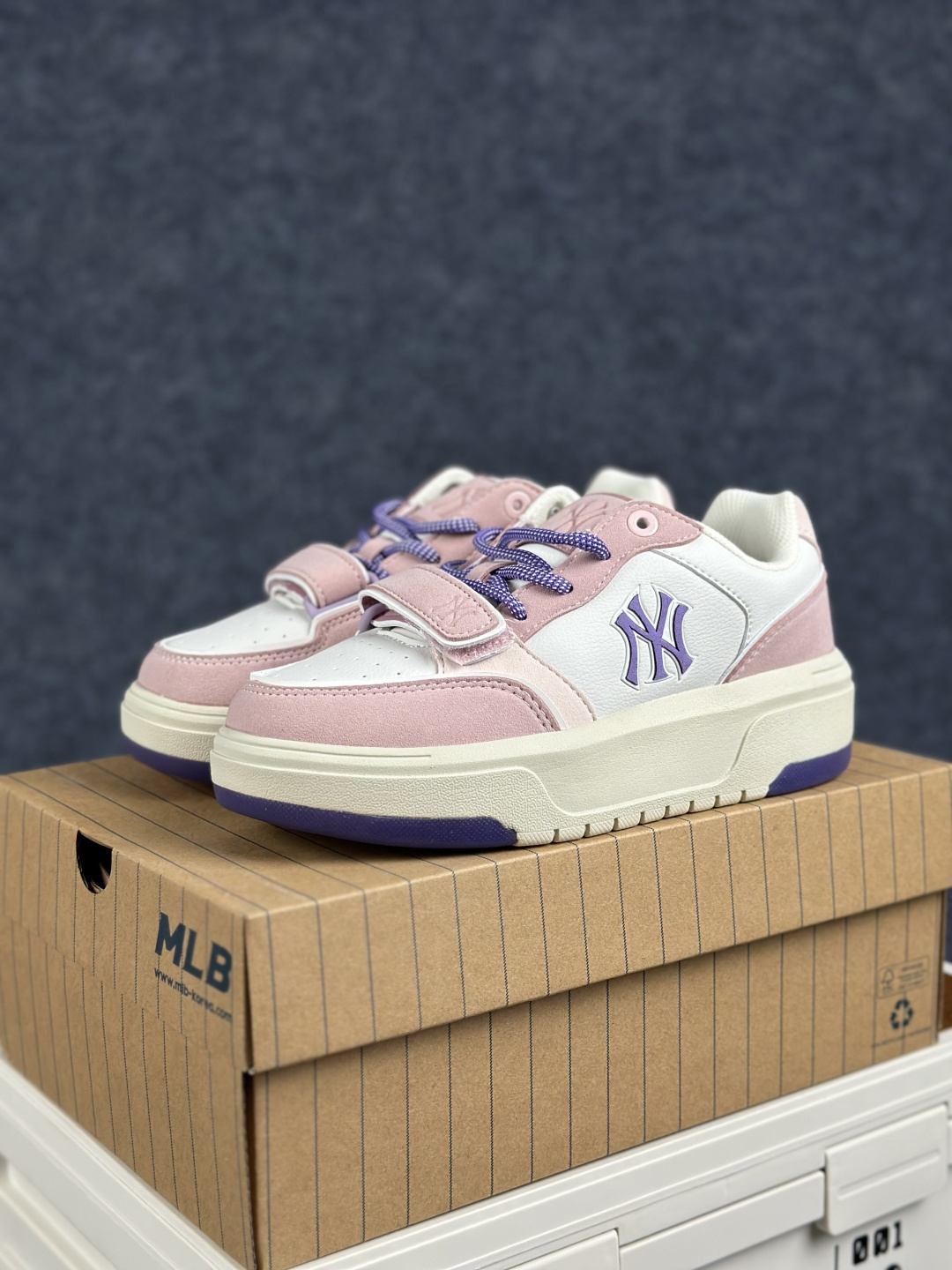 MLB CHUNKY LINER FRESH 纽约洋基队 时尚拼接撞色 立体LO厚底复古 舒适百搭学长鞋 3ASXM086N-50PPS(GP005) 标准紫色/标准白色-Top High Quatity Cheap Sneakers Fashion Clothing Clothes Bags handbags Shoes of all Brand wholesale With The best Quality And Beautiful Price from China Factory Chinese suppliers wholesaler seller MLB CHUNKY LINER FRESH 纽约洋基队 时尚拼接撞色 立体LO厚底复古 舒适百搭学长鞋 3ASXM086N-50PPS(GP005) 标准紫色/标准白色
