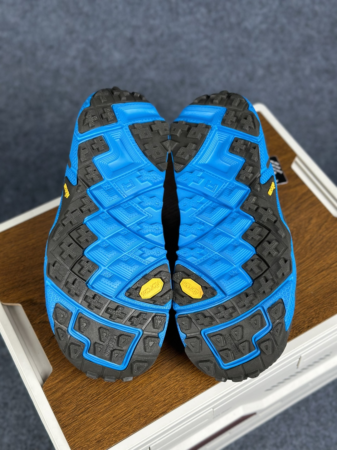 HOKA One One Vibram 轻量溯溪鞋 1016311-MBBO-Top High Quatity Cheap Sneakers Fashion Clothing Clothes Bags handbags Shoes of all Brand wholesale With The best Quality And Beautiful Price from China Factory Chinese suppliers wholesaler seller HOKA One One Vibram 轻量溯溪鞋 1016311-MBBO
