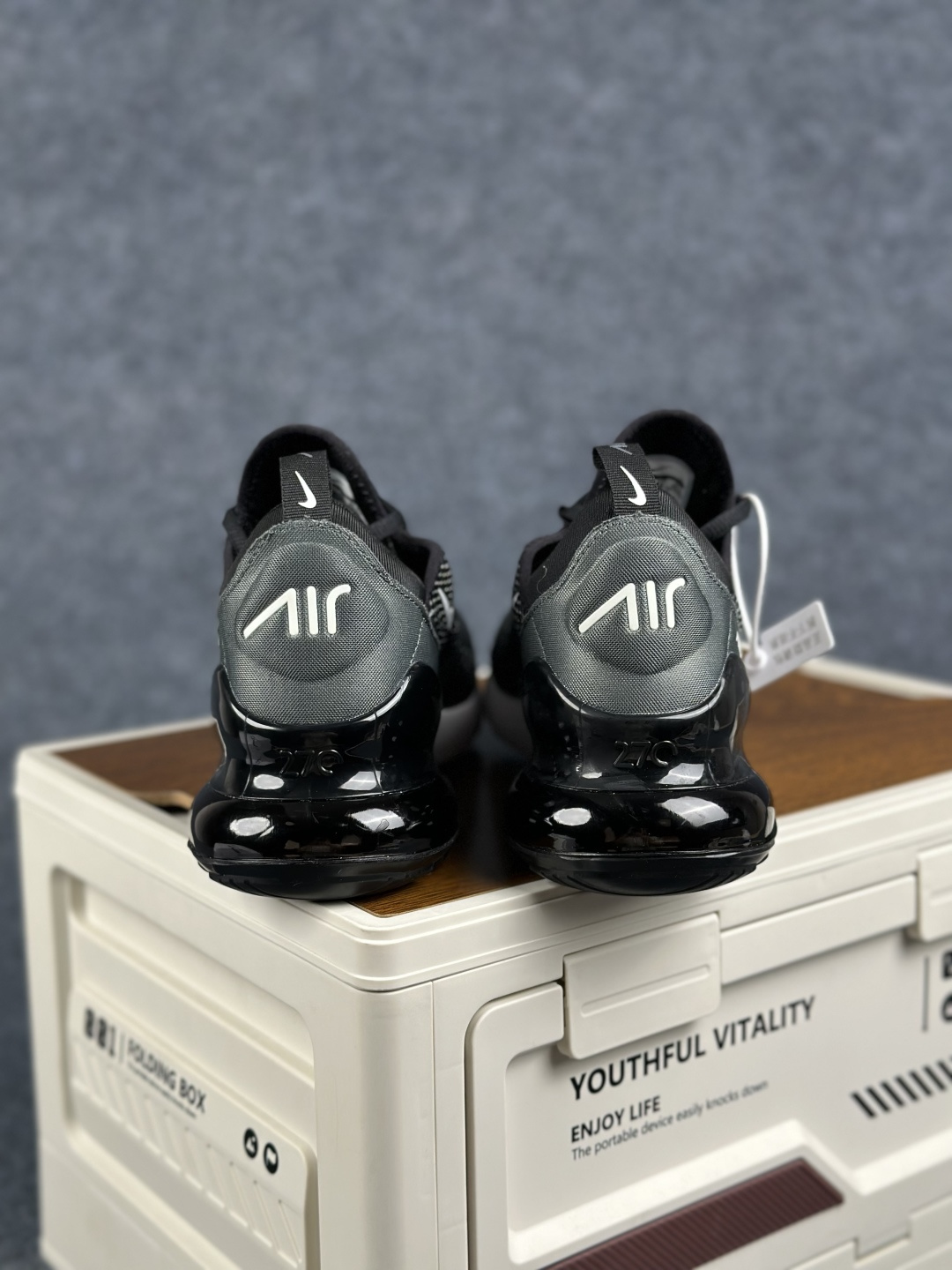 Nike Air Max 270 低帮气垫跑鞋 max270黑银钩 AQ9164-004-Top High Quatity Cheap Sneakers Fashion Clothing Clothes Bags handbags Shoes of all Brand wholesale With The best Quality And Beautiful Price from China Factory Chinese suppliers wholesaler seller Nike Air Max 270 低帮气垫跑鞋 max270黑银钩 AQ9164-004