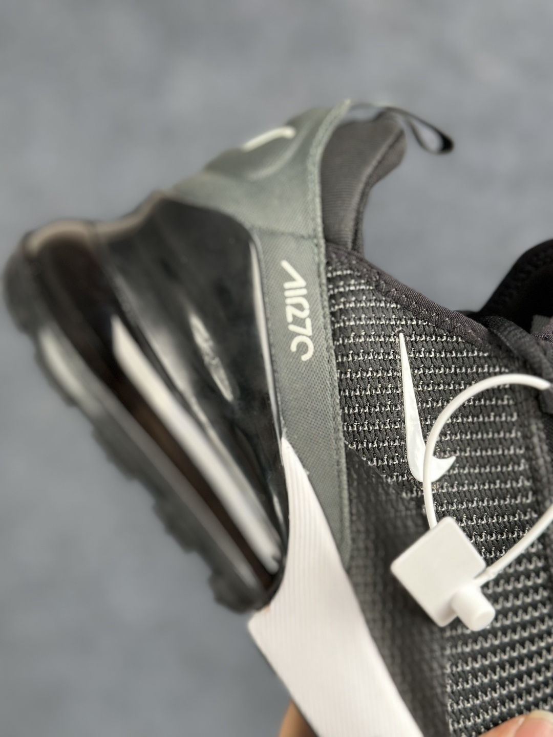 Nike Air Max 270 低帮气垫跑鞋 max270黑银钩 AQ9164-004-Top High Quatity Cheap Sneakers Fashion Clothing Clothes Bags handbags Shoes of all Brand wholesale With The best Quality And Beautiful Price from China Factory Chinese suppliers wholesaler seller Nike Air Max 270 低帮气垫跑鞋 max270黑银钩 AQ9164-004