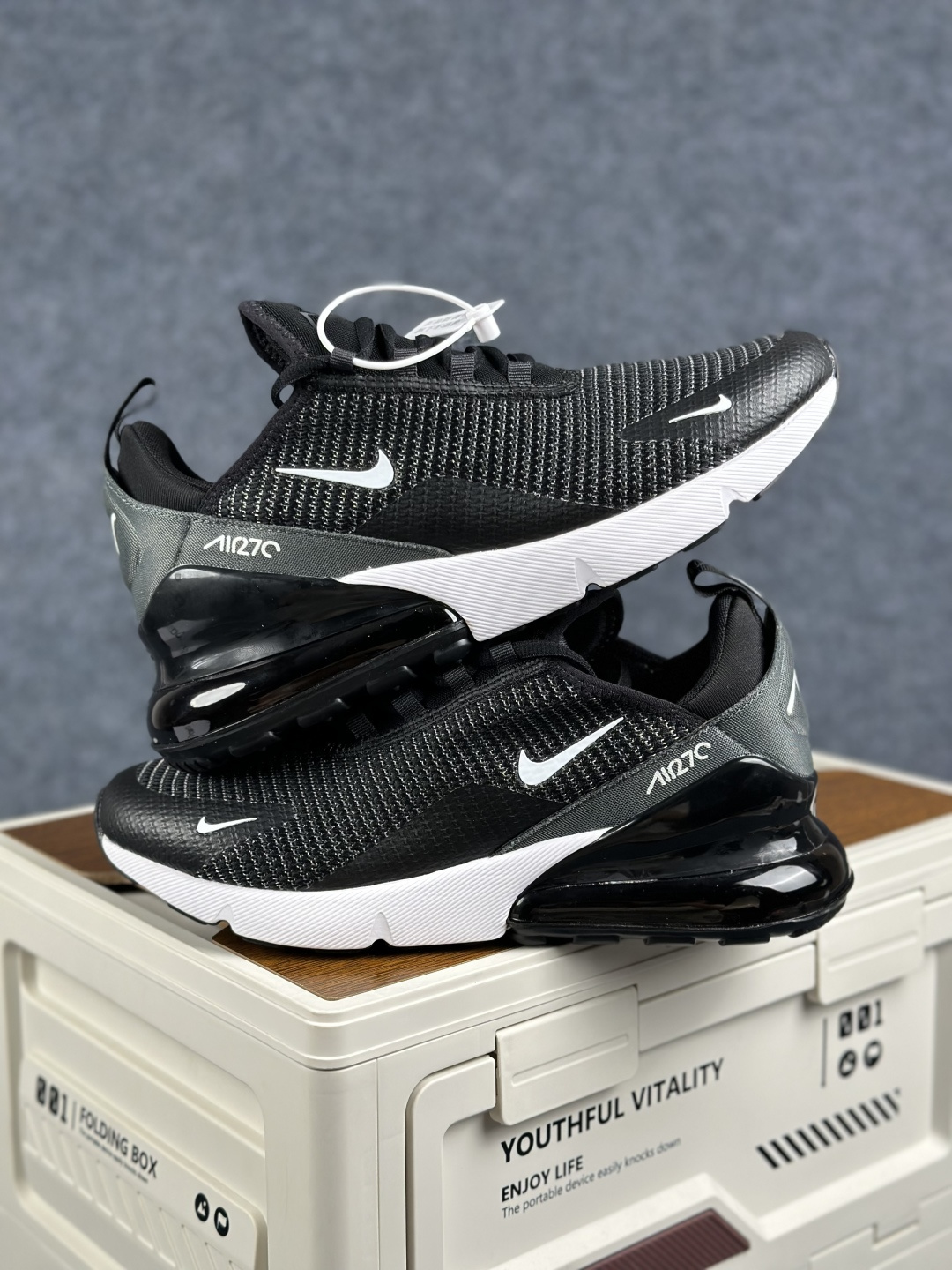 Nike Air Max 270 低帮气垫跑鞋 max270黑银钩 AQ9164-004-Top High Quatity Cheap Sneakers Fashion Clothing Clothes Bags handbags Shoes of all Brand wholesale With The best Quality And Beautiful Price from China Factory Chinese suppliers wholesaler seller Nike Air Max 270 低帮气垫跑鞋 max270黑银钩 AQ9164-004